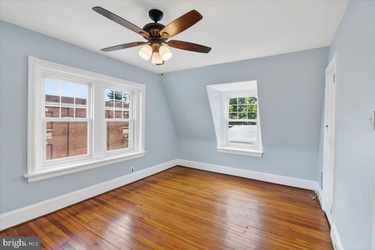 CHESTNUT HILL - Residential