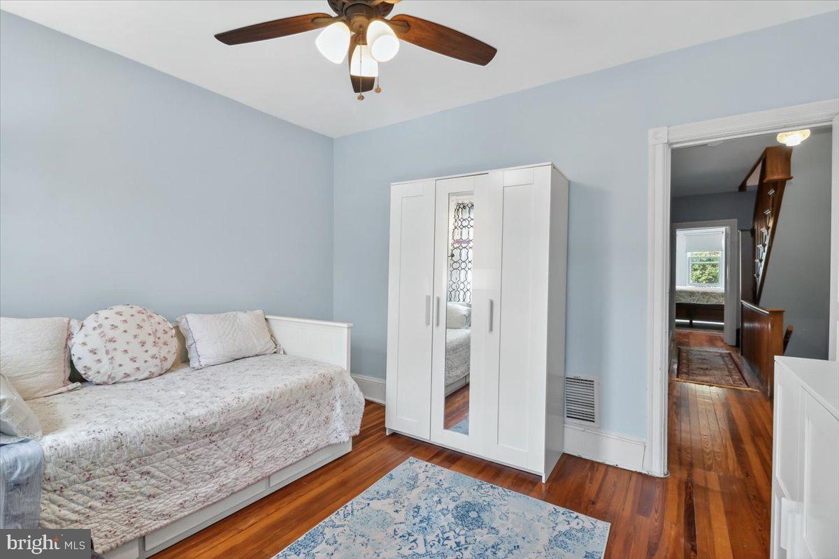 CHESTNUT HILL - Residential