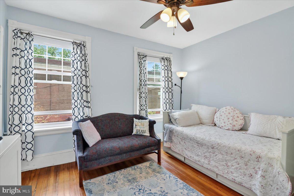 CHESTNUT HILL - Residential