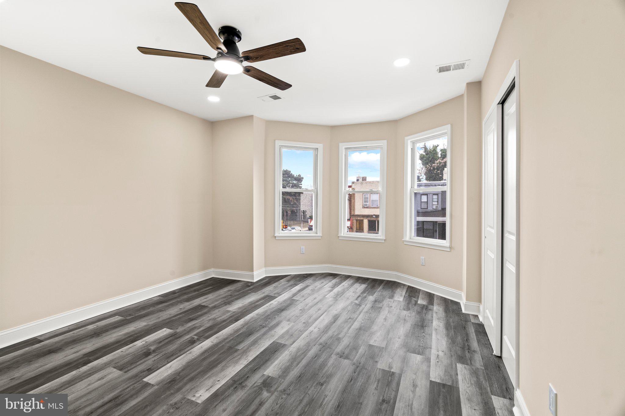 COBBS CREEK - Residential