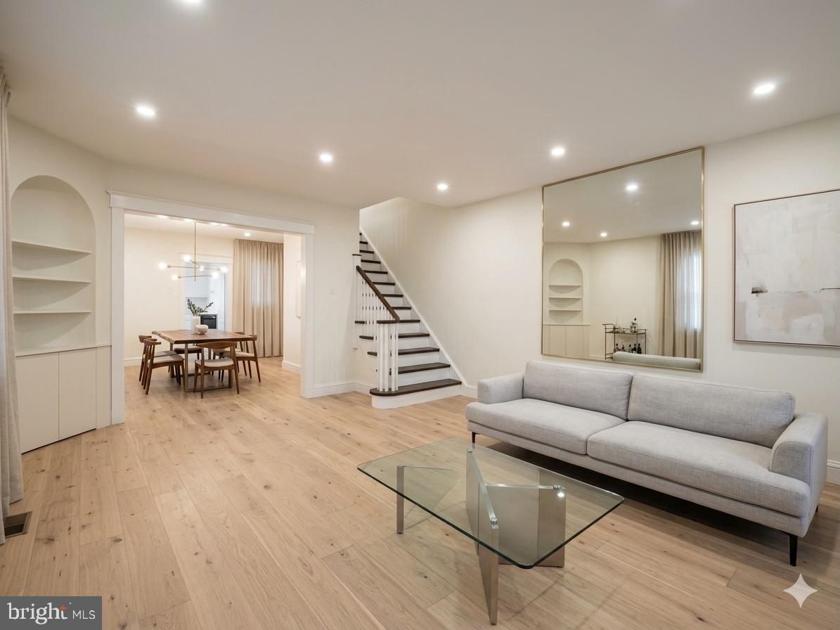 WEST OAK LANE - Residential