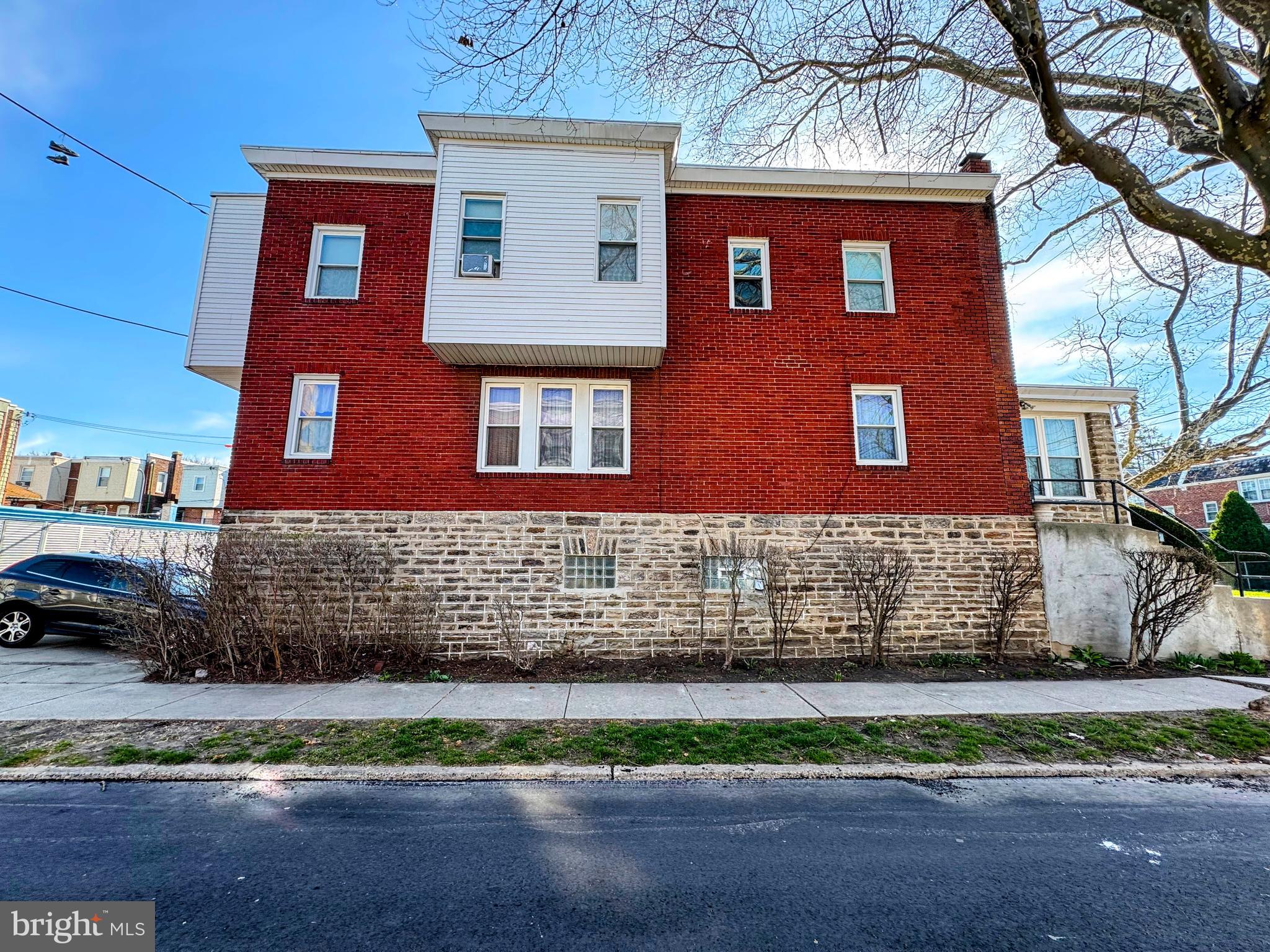 WEST OAK LANE - Residential