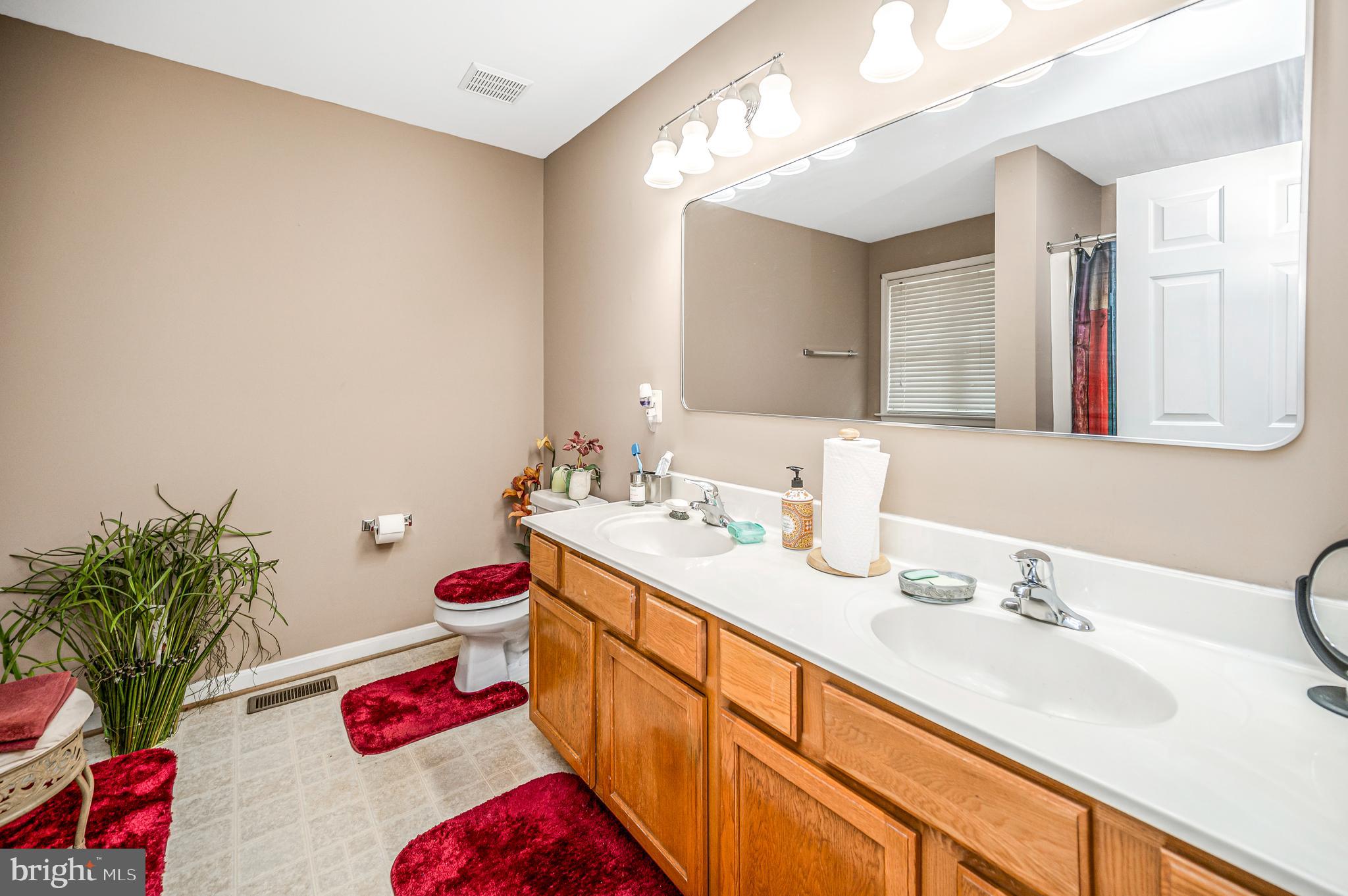 OAK HILL - Residential