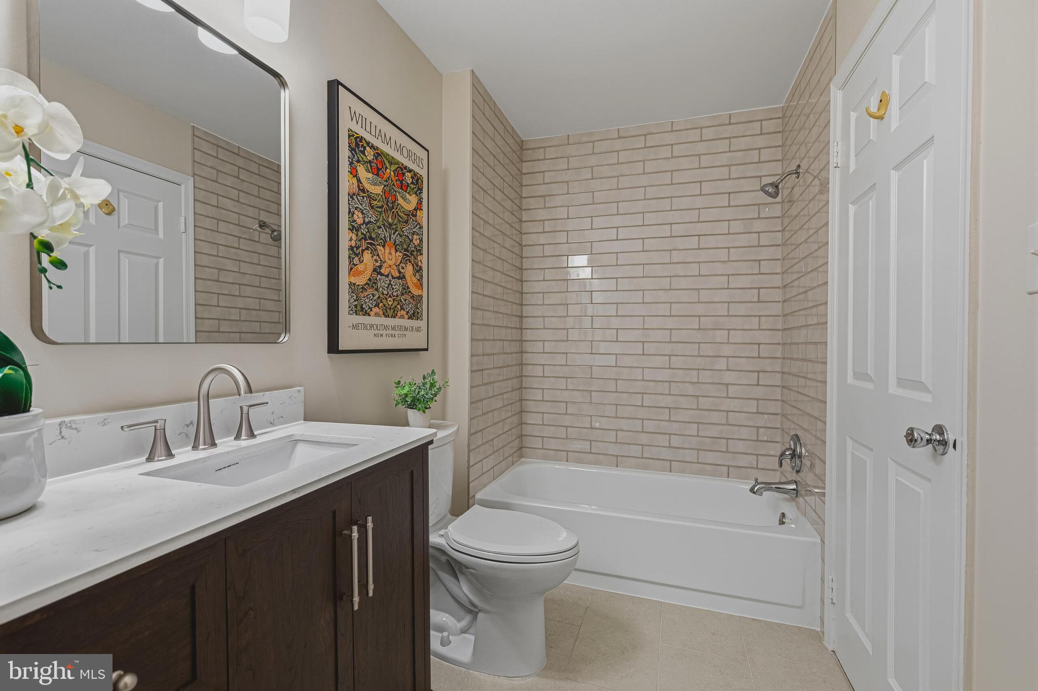 FRANKLIN GLEN - Residential