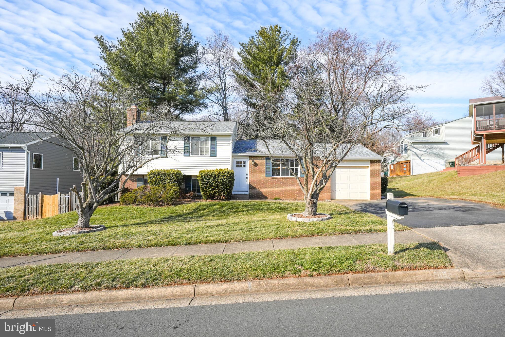 EDGELEA WOODS - Residential