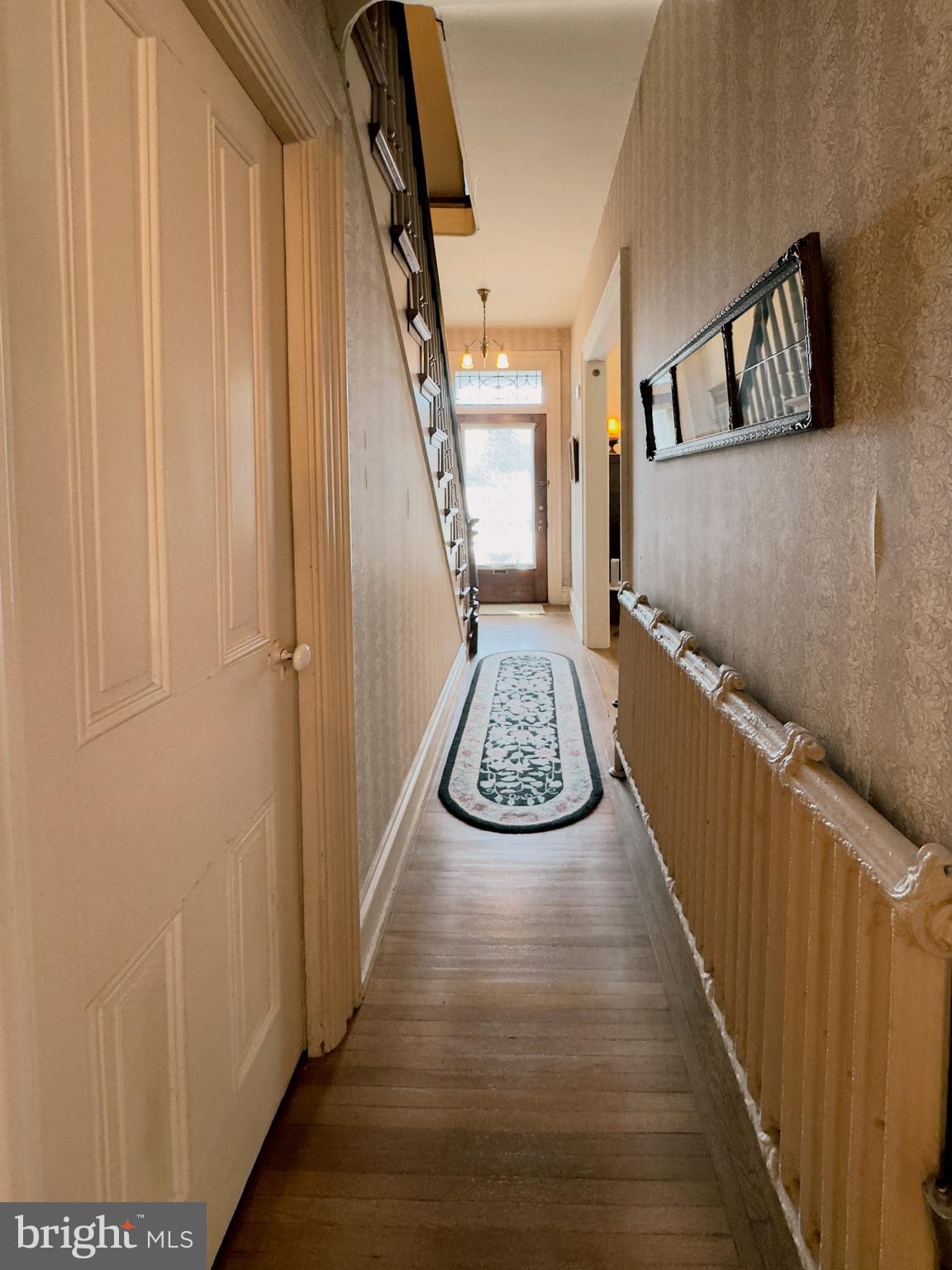 CHESTNUT HILL - Residential
