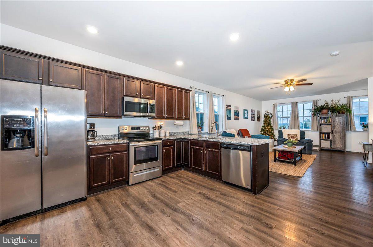 BERKELEY RIDGE - Residential