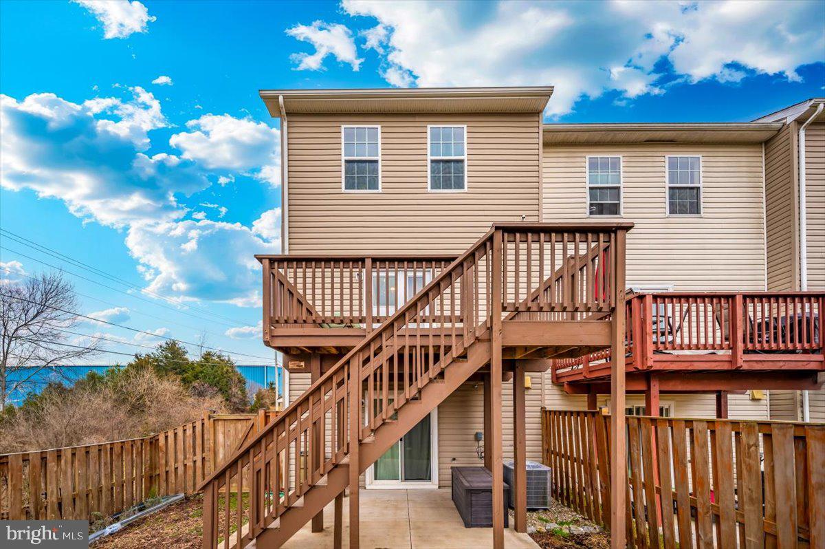 BERKELEY RIDGE - Residential