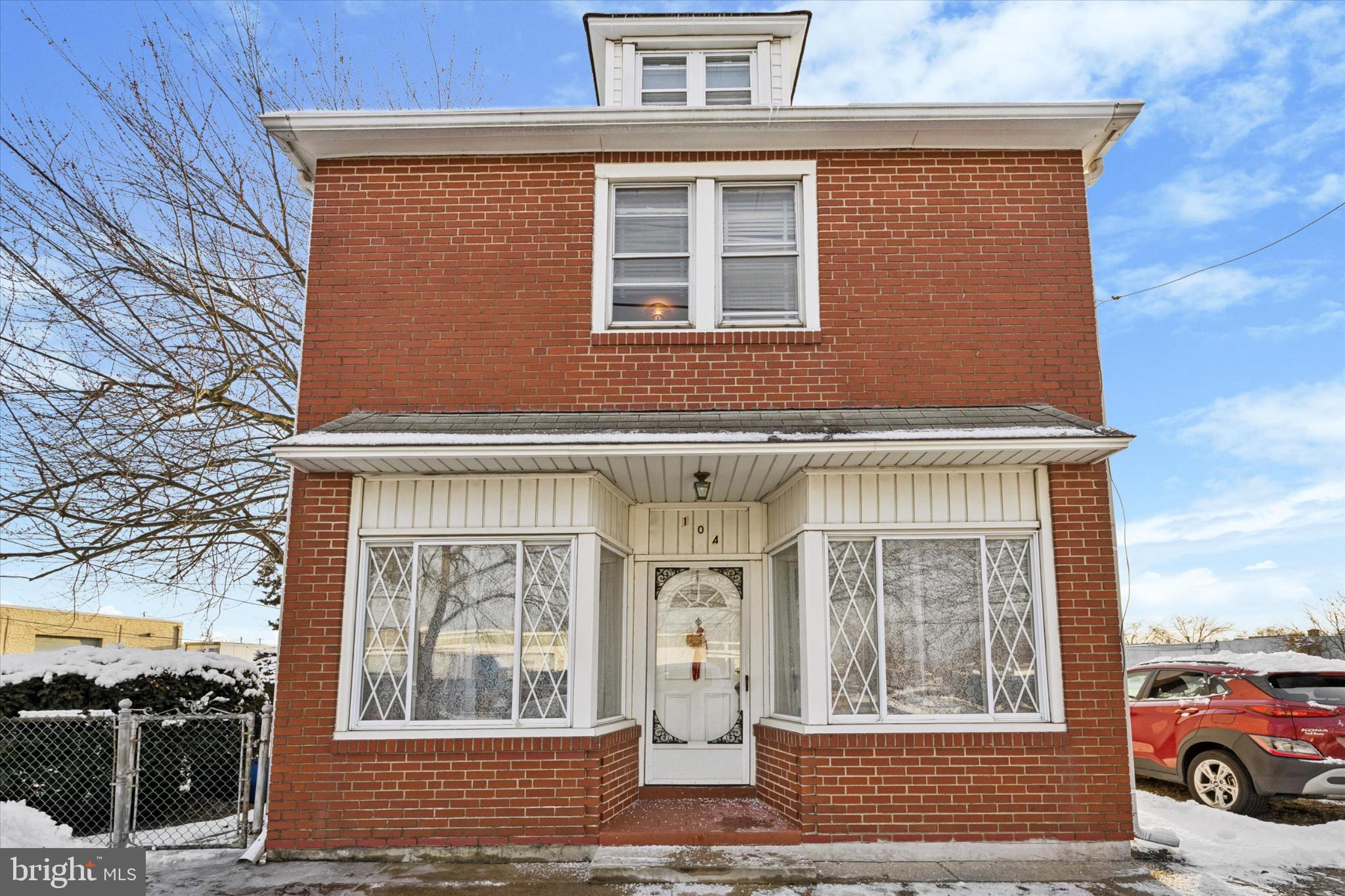 Discover the charm of this 1946 detached home in the desirable Harriman neighborhood. With three spacious bedrooms and a full bathroom, this residence offers a perfect canvas for your personal touch. The unfinished basement provides ample storage or the potential for additional living space, catering to your creative vision. Set on a generous 0.19-acre lot, the property boasts a serene outdoor area, ideal for gardening or relaxation. Enjoy the convenience of on-street parking, ensuring easy access for you and your guests. The classic frame construction and unique architectural style add character and warmth to this inviting home. Located in a vibrant community, this property is close to local amenities and offers a blend of historic charm and modern potential. Whether you're looking to invest or create your dream home, this residence is a fantastic opportunity waiting for your personal flair. Don't miss out on making this house your home!