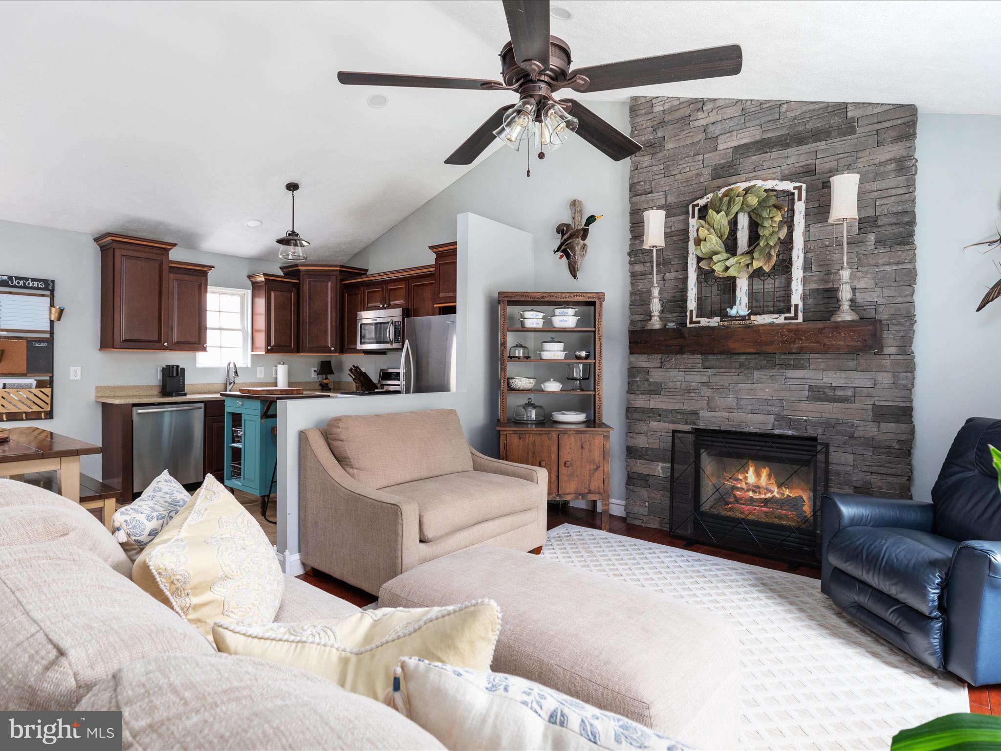 APPLE MT LAKE - Residential