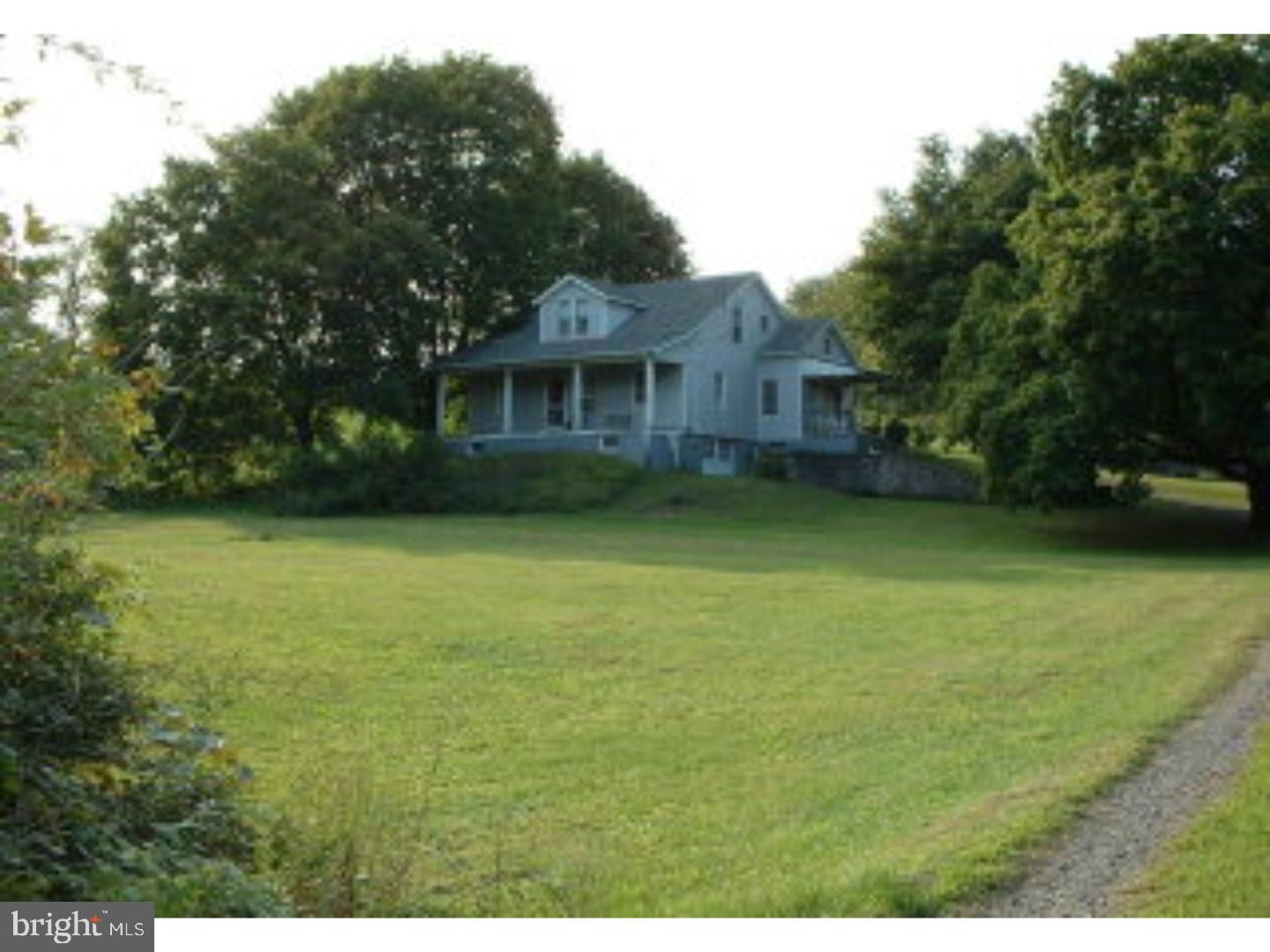 EXTRA BONUS ROOM UPSTAIRS 9 X 7.1, LARGE HOME WITH MANY ROOMS AND LOTS OF STORAGE, COULD BE 6 BEDROOM, MANY POSSIBILITIES, BEAUTIFUL COUNTRY SETTING, LONG LANE WITH BRIDGE OVER SMALL CREEK, COME SEE FOR YOURSELF. DIR: 61N TO JUGHANDLE TO