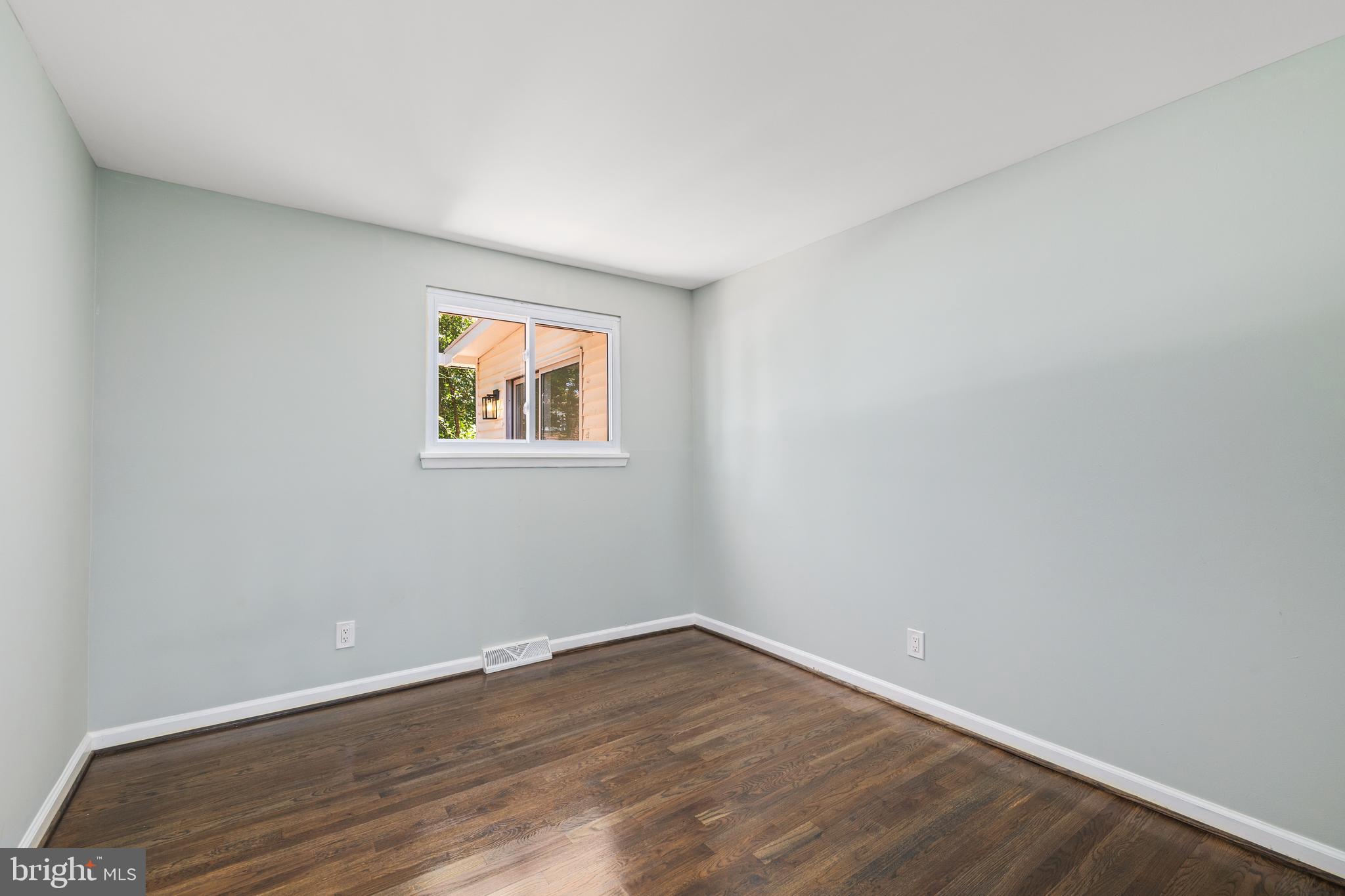 FOREST KNOLLS - Residential