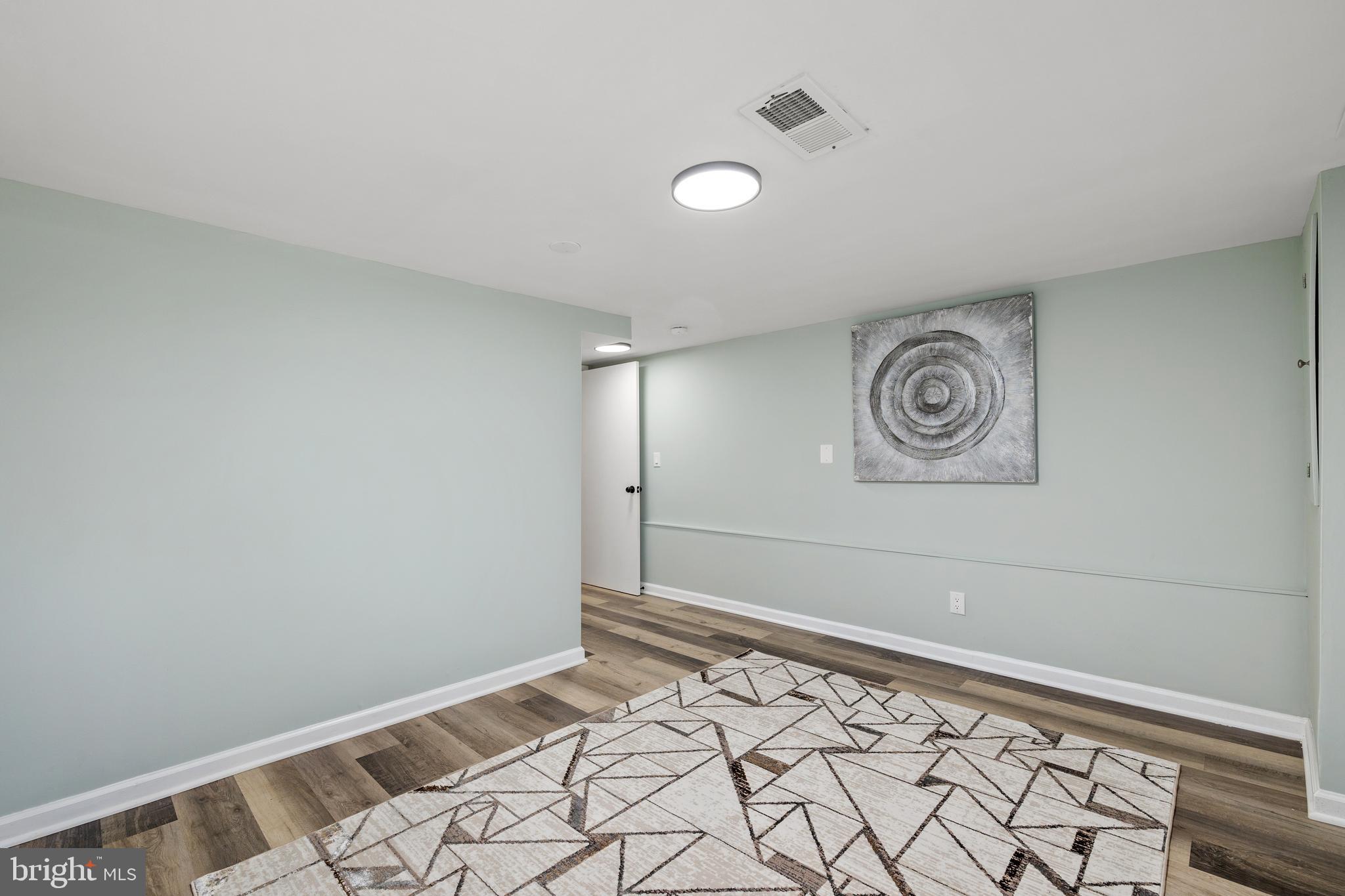 FOREST KNOLLS - Residential