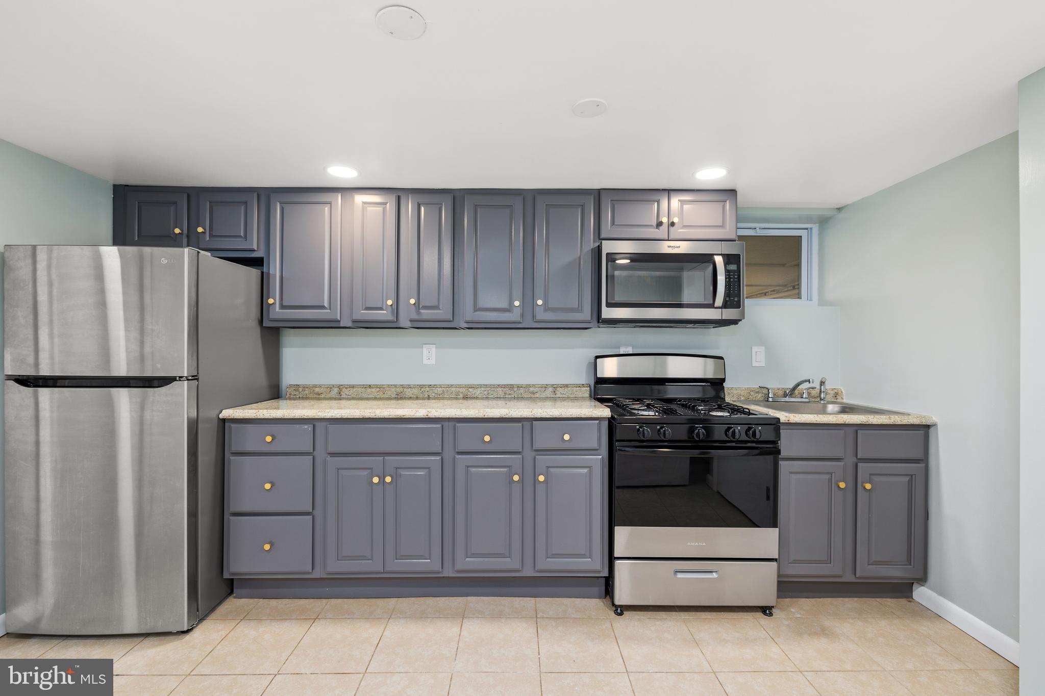 FOREST KNOLLS - Residential