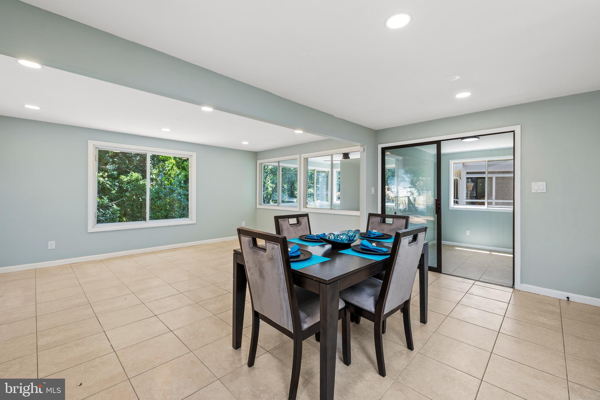 FOREST KNOLLS - Residential