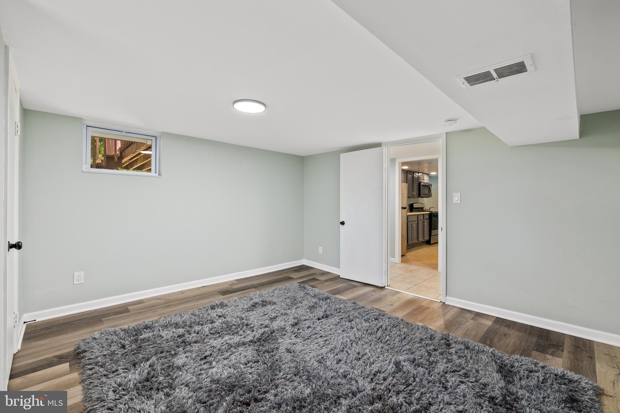 FOREST KNOLLS - Residential