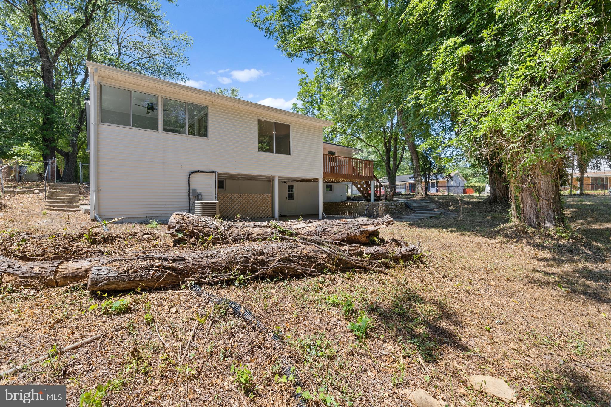 FOREST KNOLLS - Residential