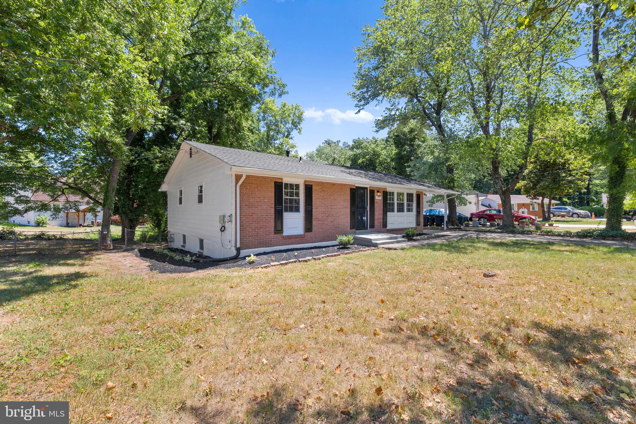 FOREST KNOLLS - Residential