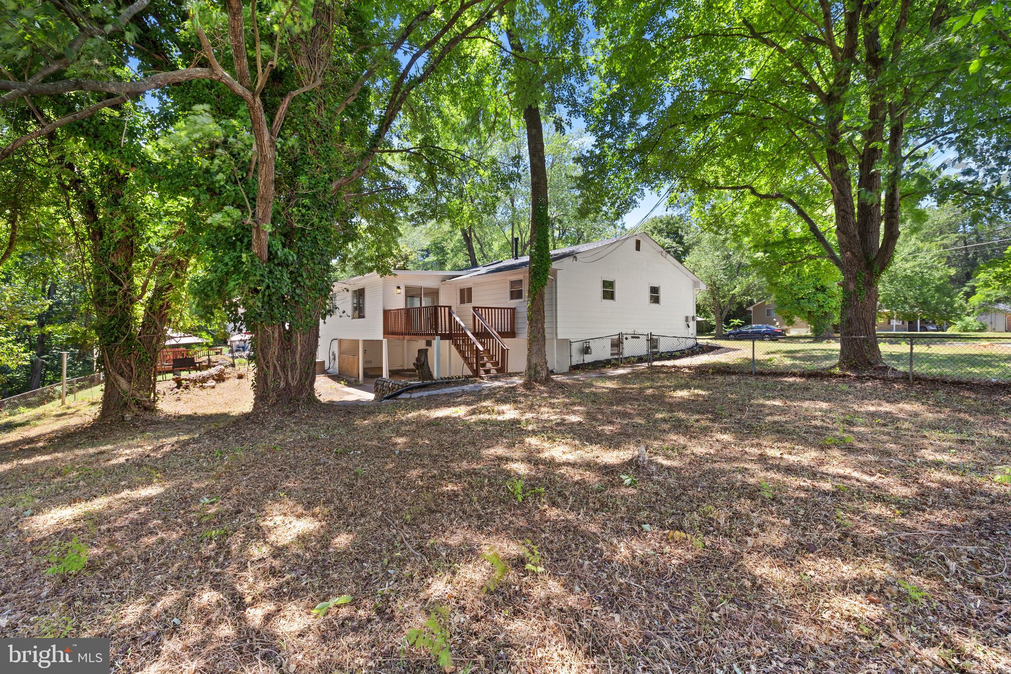 FOREST KNOLLS - Residential