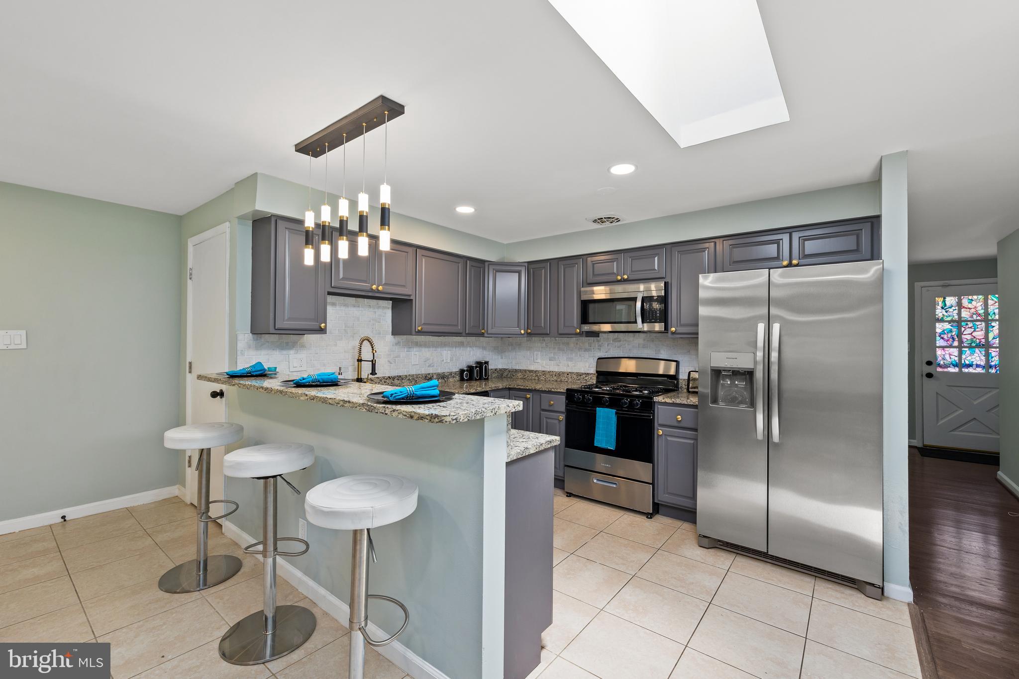 FOREST KNOLLS - Residential