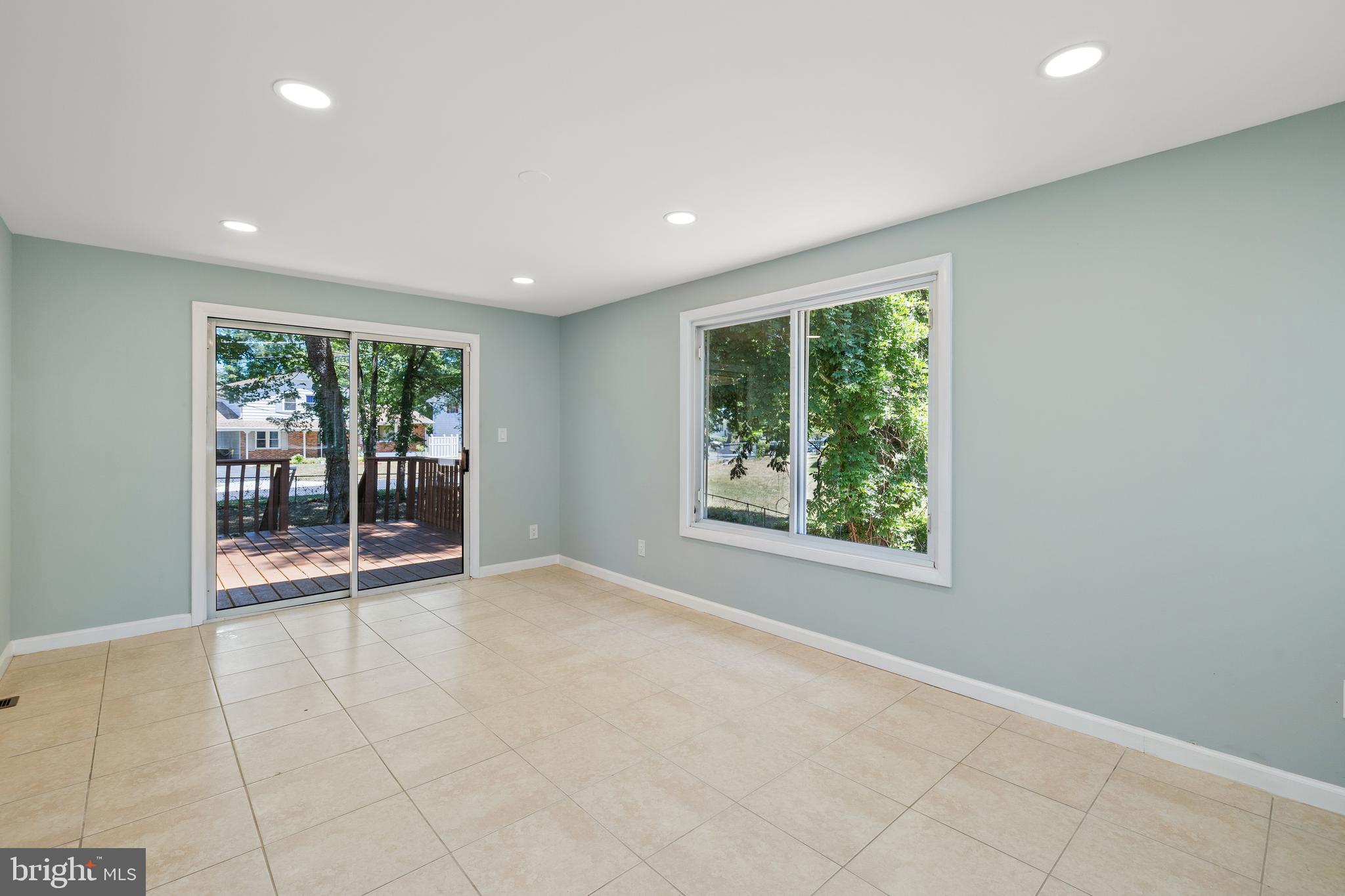 FOREST KNOLLS - Residential