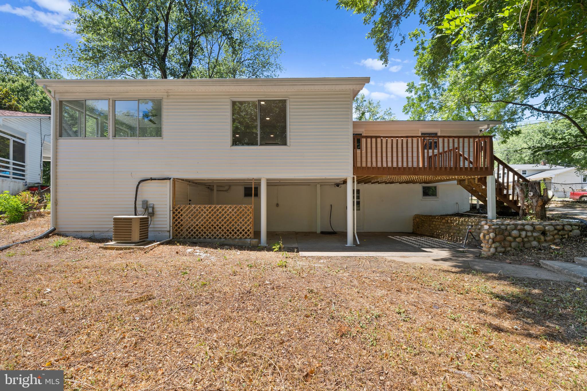 FOREST KNOLLS - Residential