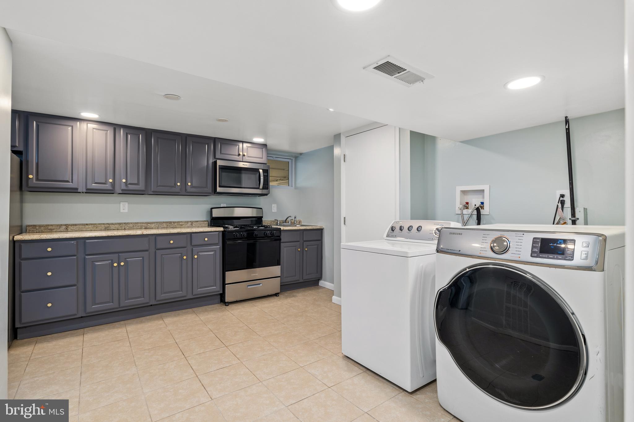 FOREST KNOLLS - Residential