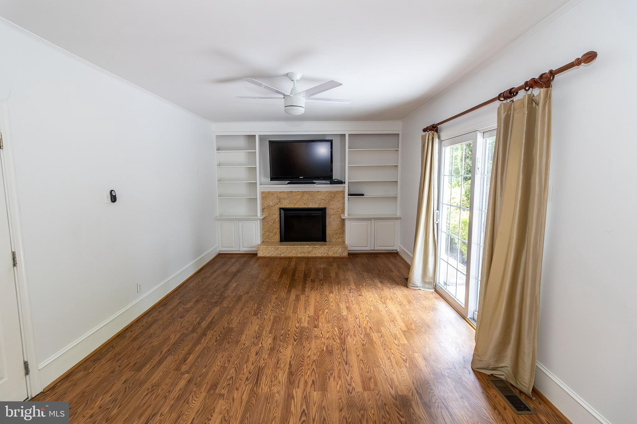 WHITFORD VILLAGE - Residential