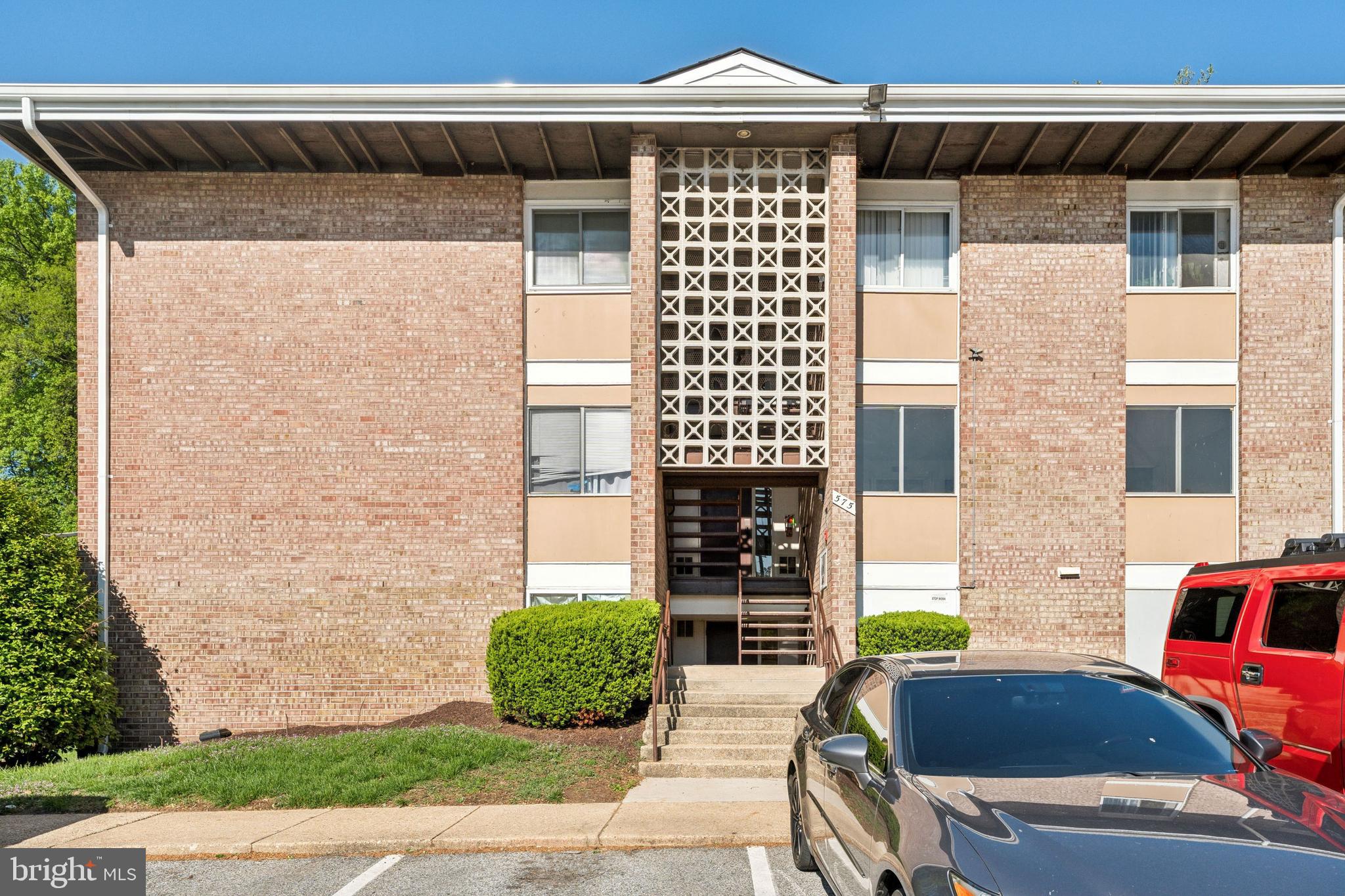BROOKSIDE CONDOMINIUMS - Residential Lease