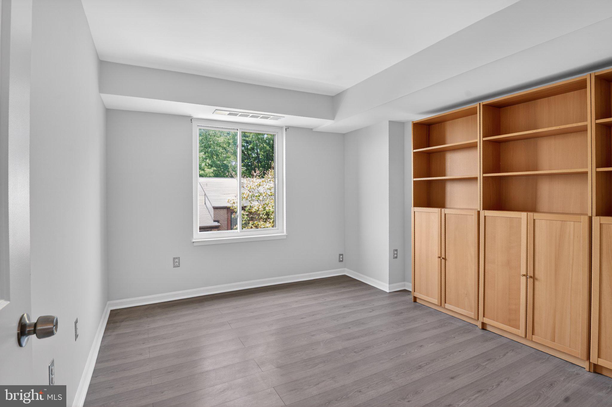 HAWTHORNE VILLAGE - Residential