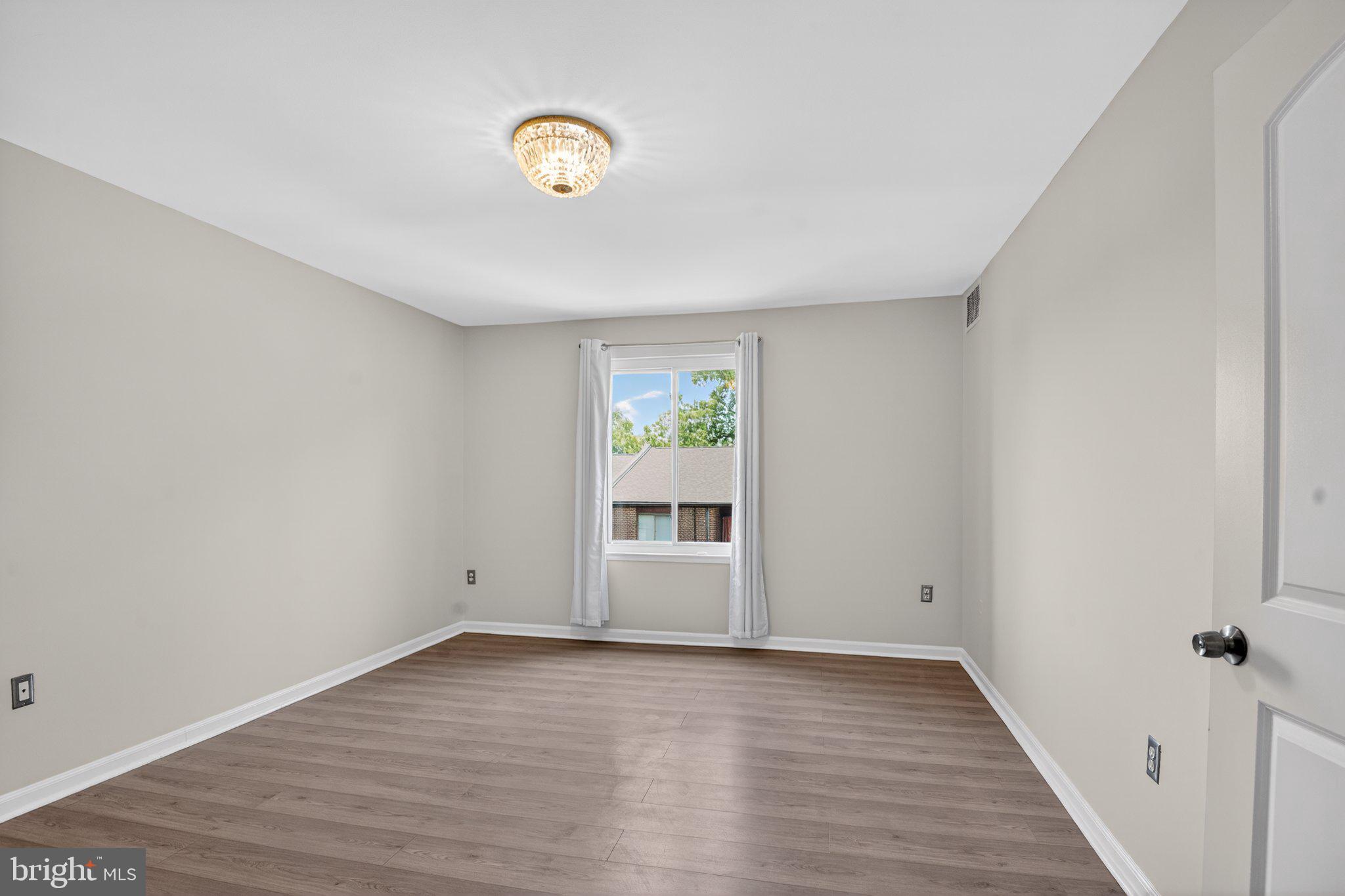 HAWTHORNE VILLAGE - Residential