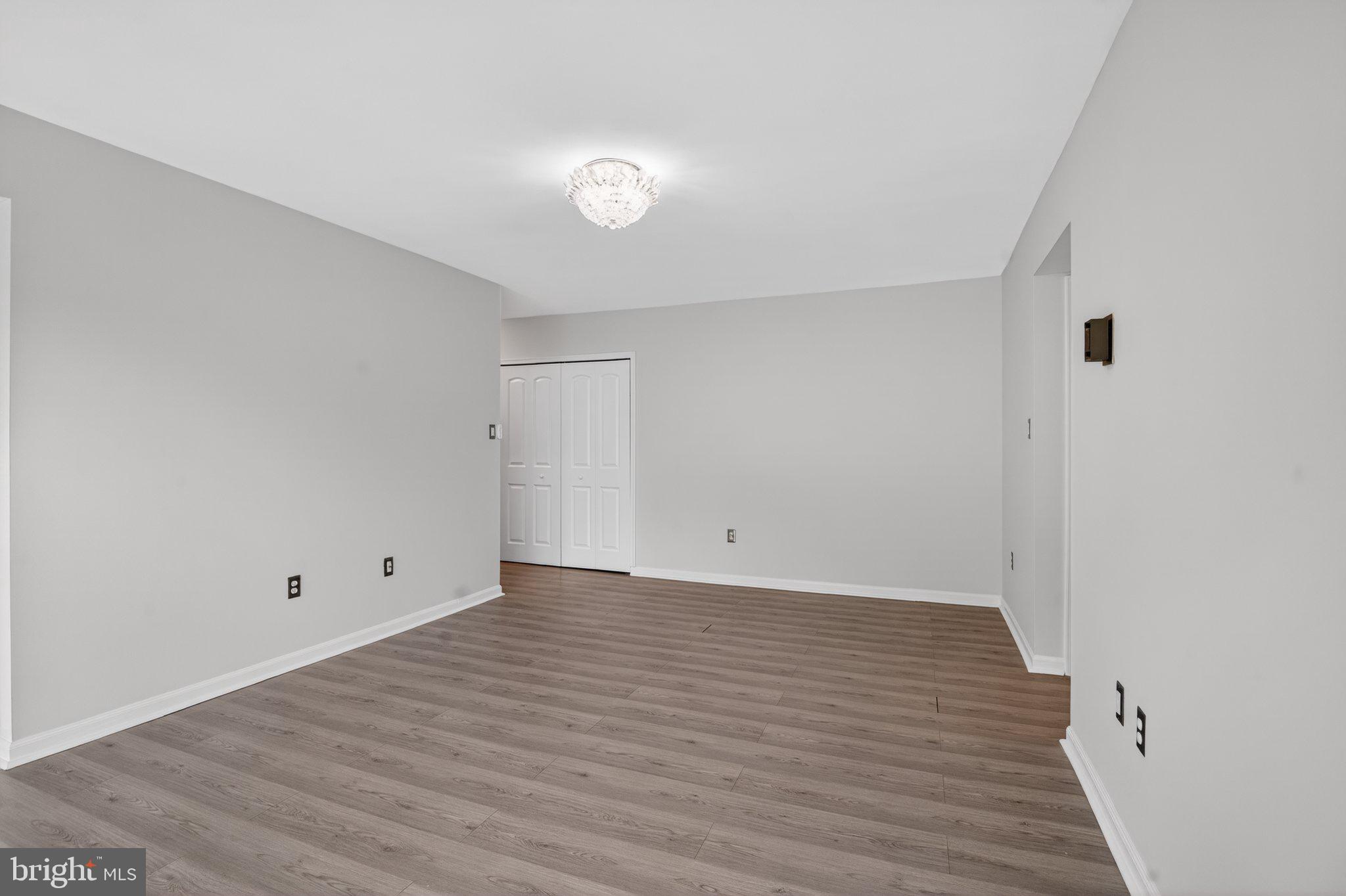HAWTHORNE VILLAGE - Residential