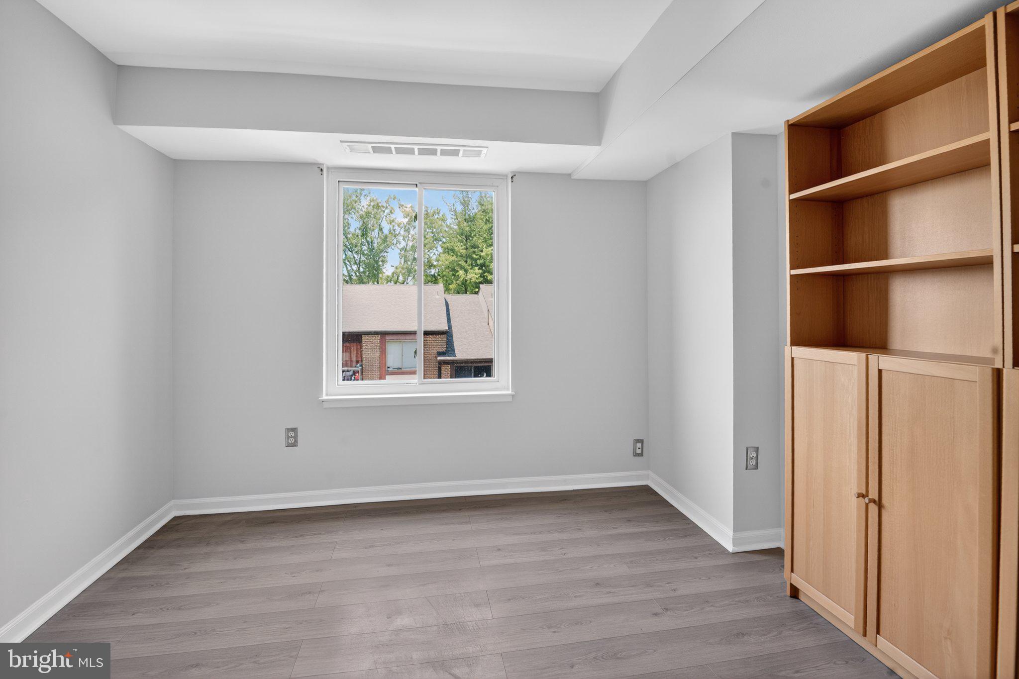 HAWTHORNE VILLAGE - Residential