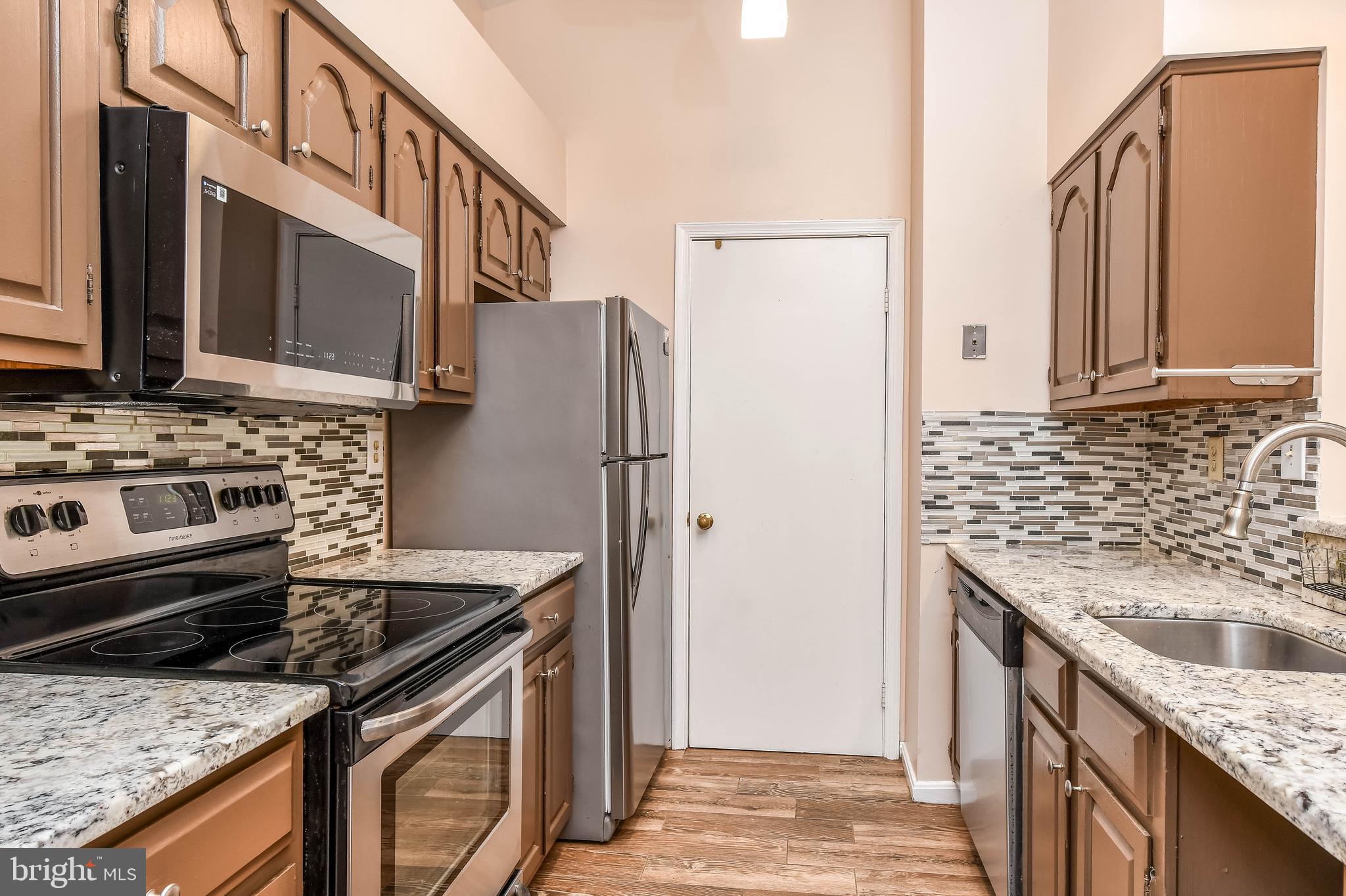 LAFAYETTE FOREST - Residential Lease