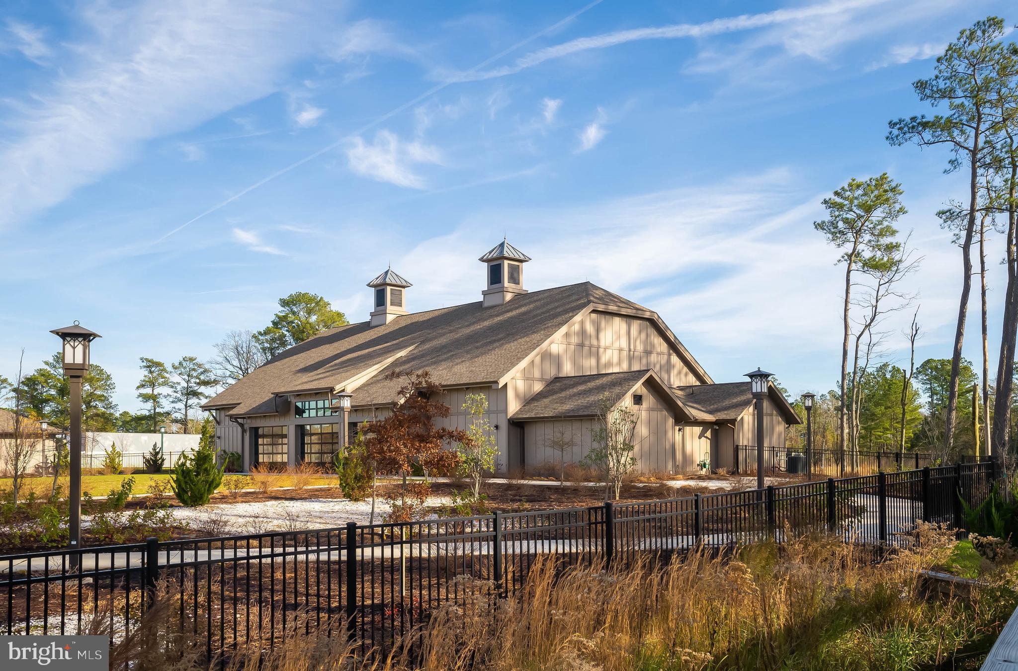 BAY FOREST CLUB - Residential