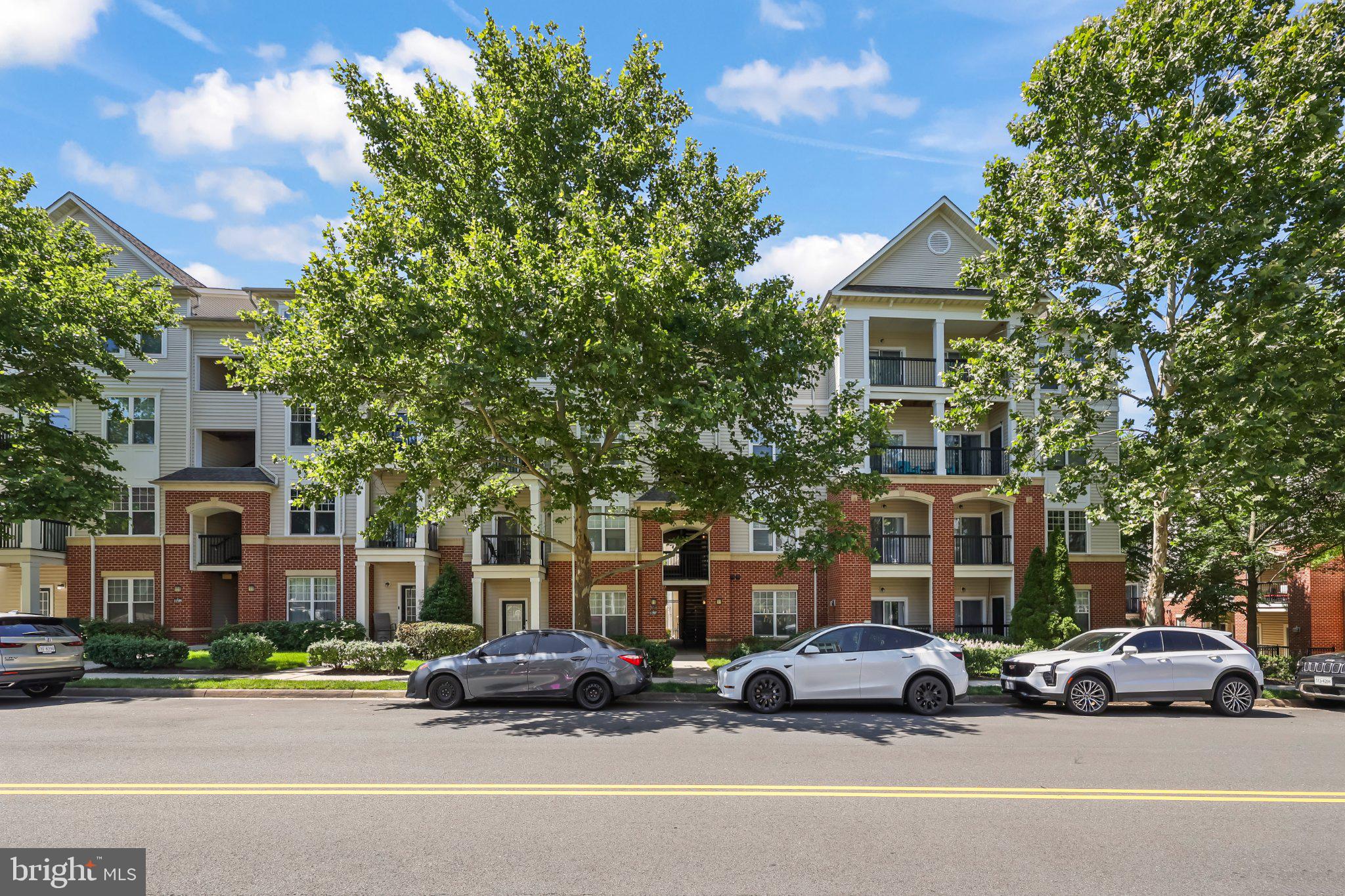 FAIRFAX RIDGE - Residential