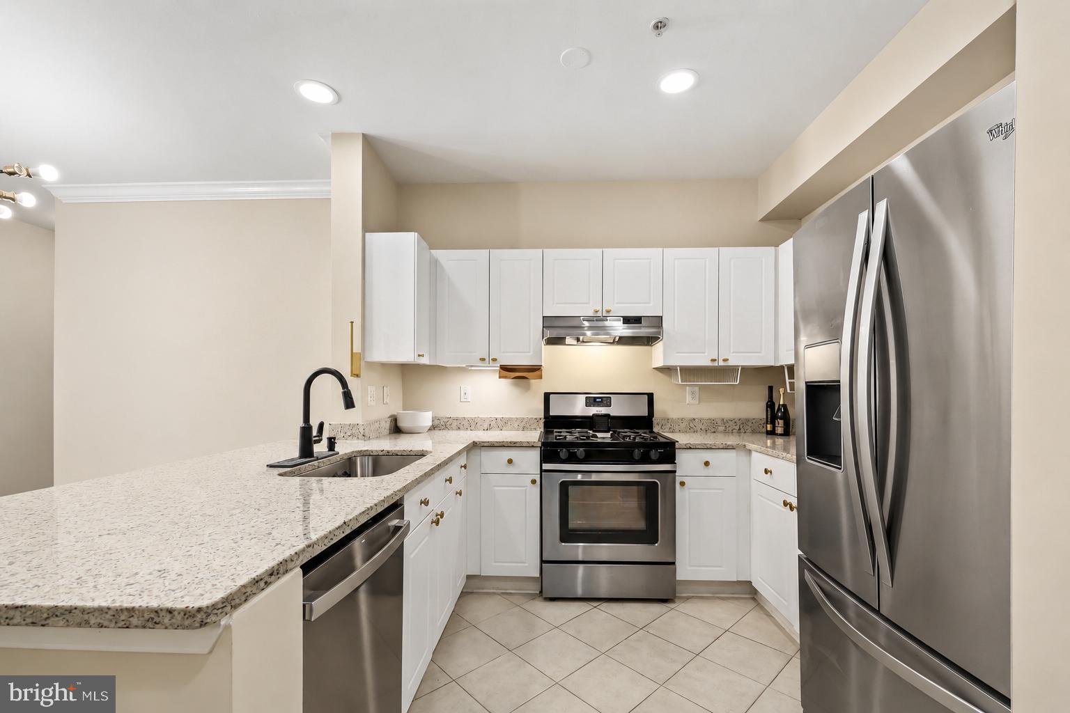 FAIRFAX RIDGE - Residential