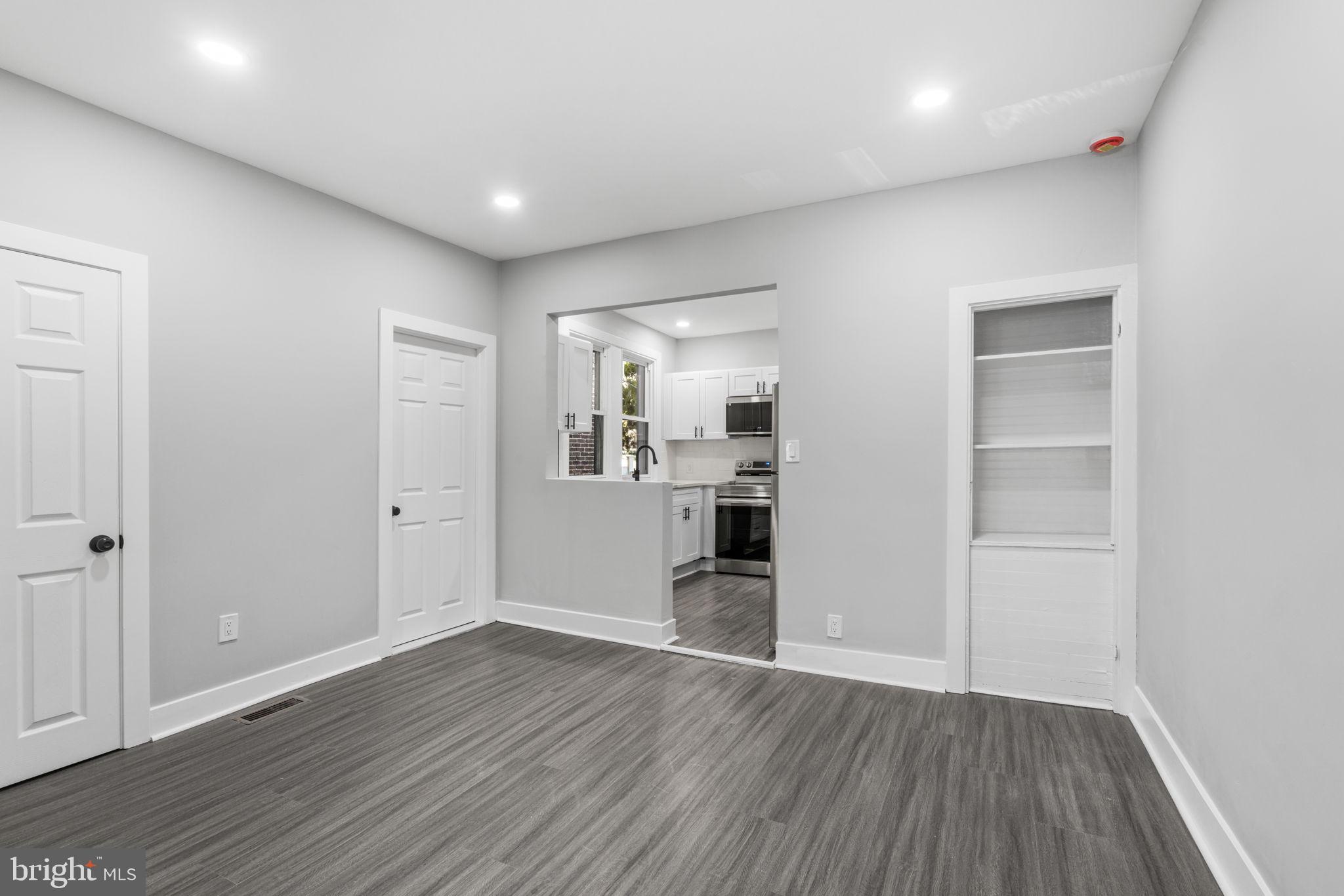 WEST OAK LANE - Residential