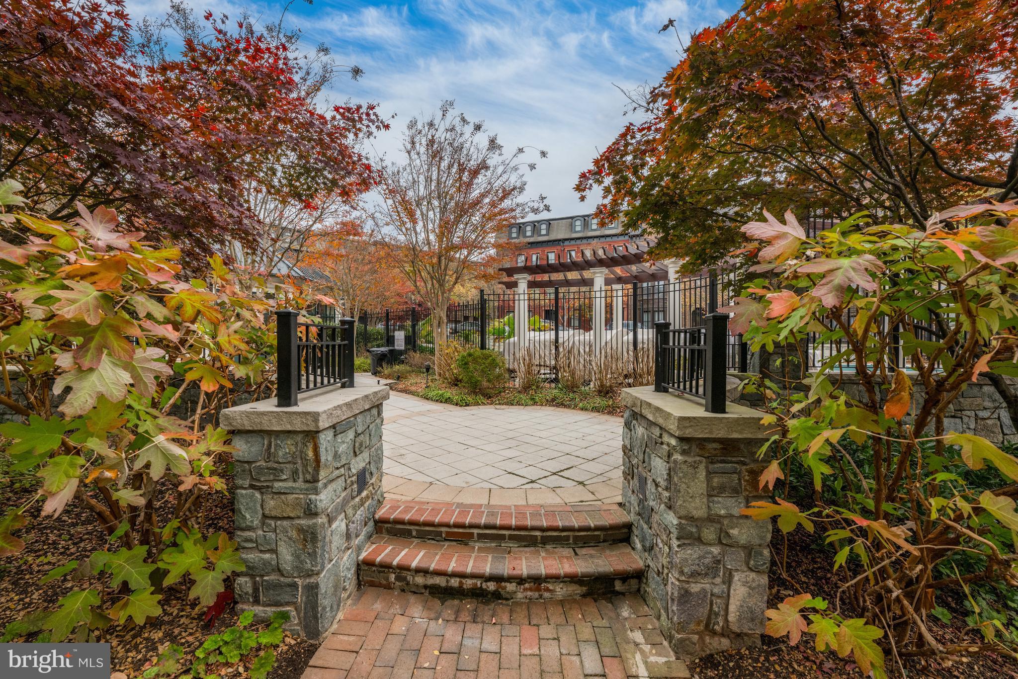 PARK POTOMAC - Residential