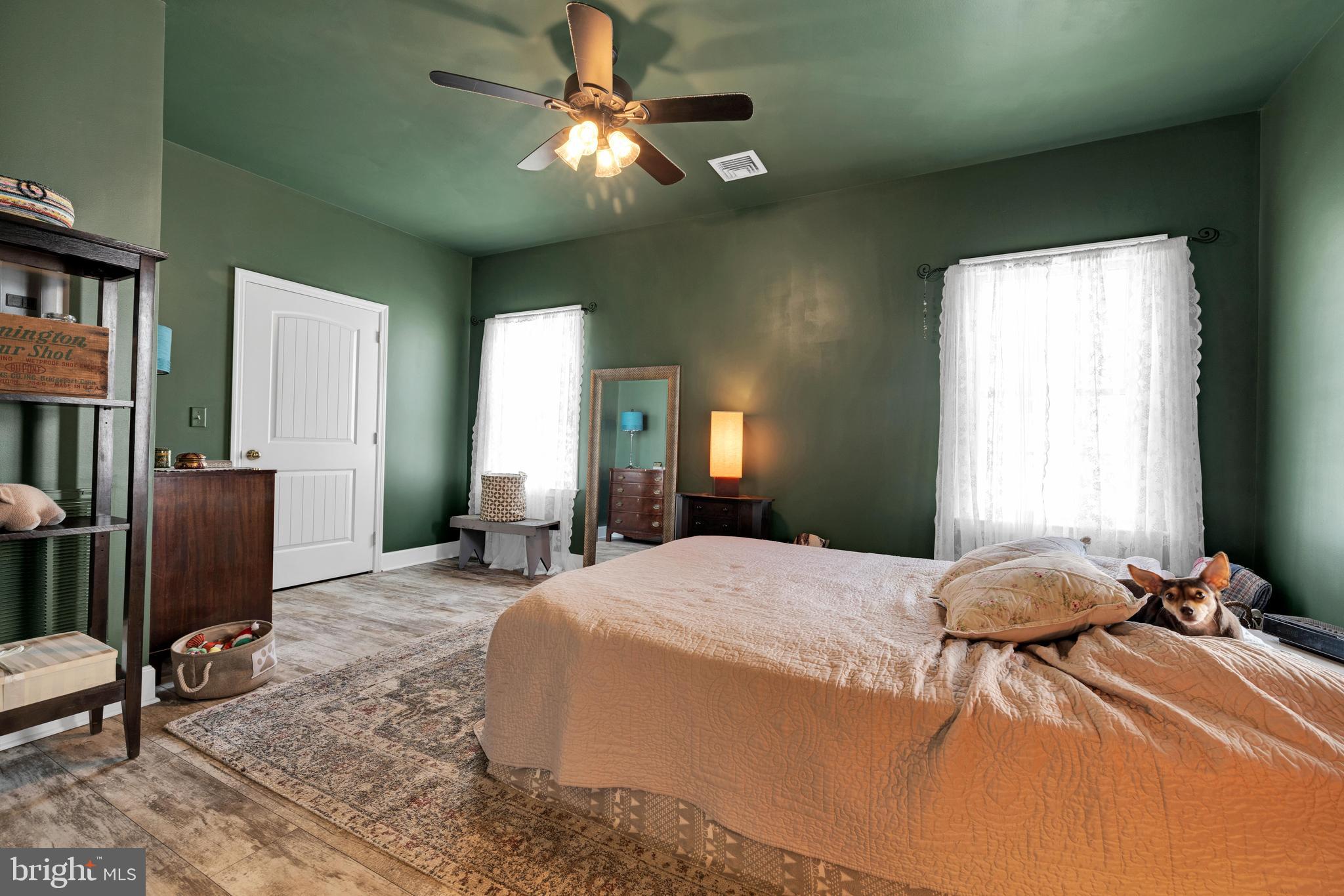 FIVE MILE HILL - Residential