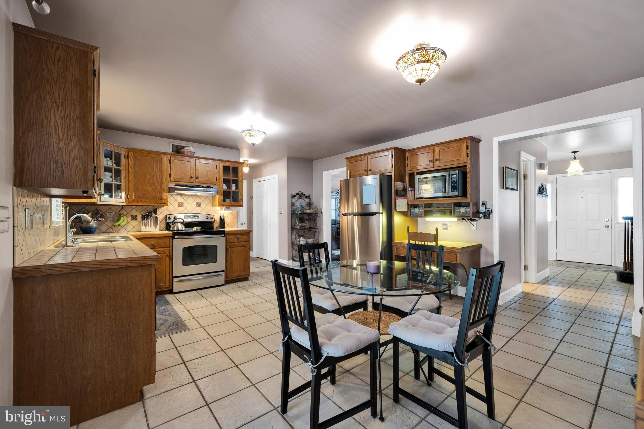 FIVE MILE HILL - Residential