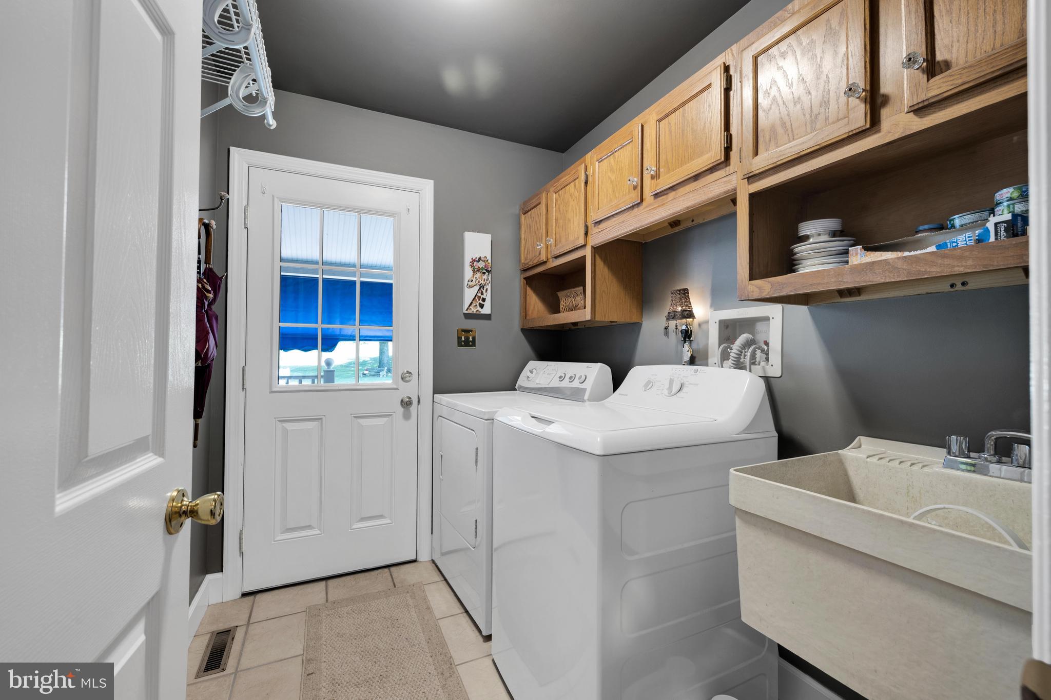 FIVE MILE HILL - Residential