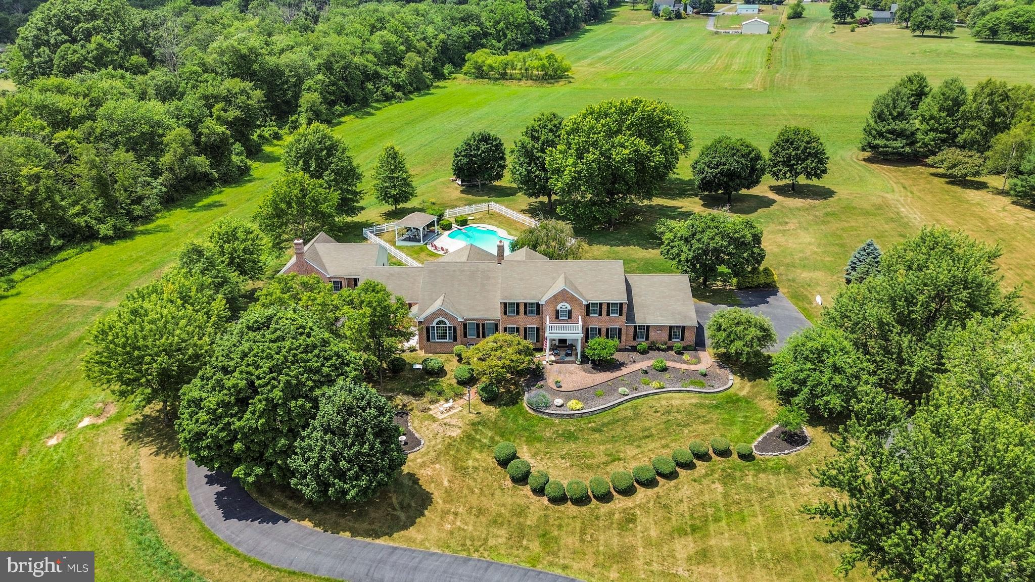 FIVE MILE HILL - Residential