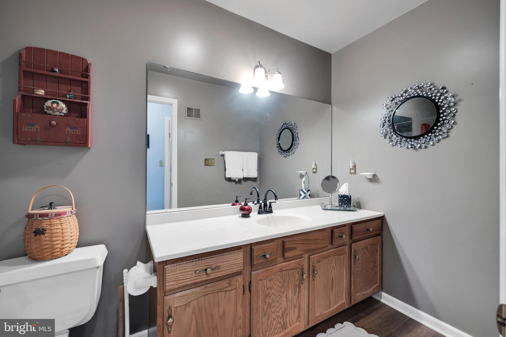 FIVE MILE HILL - Residential