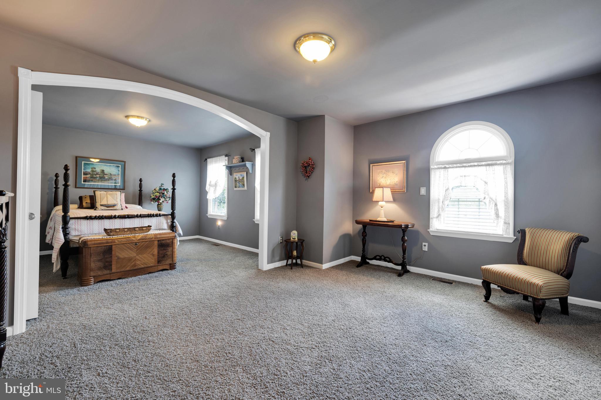FIVE MILE HILL - Residential
