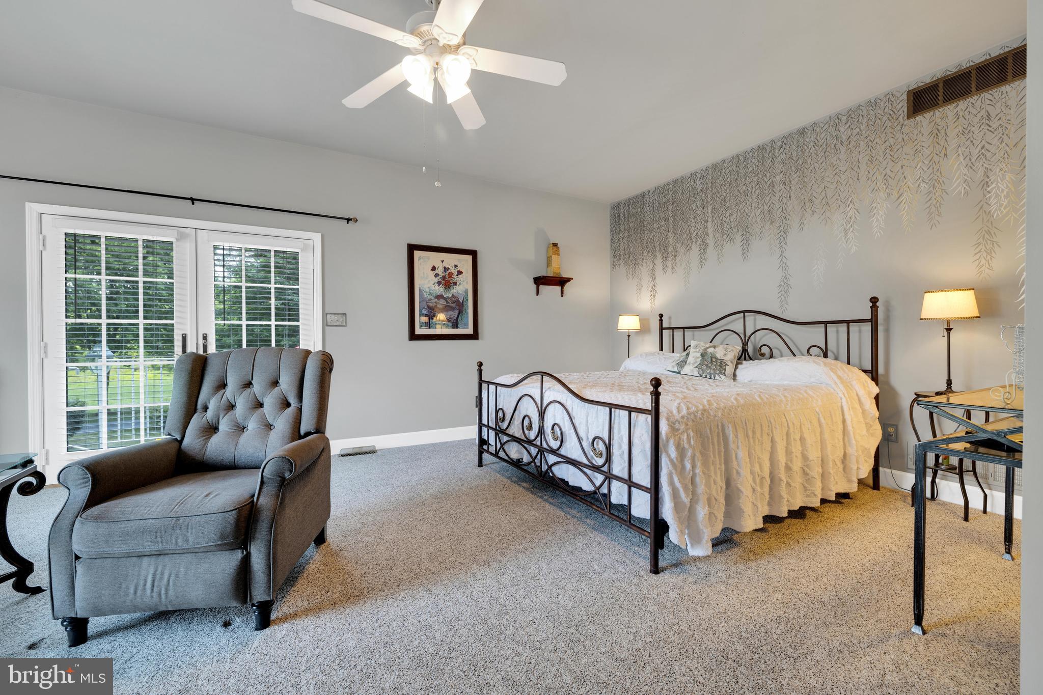 FIVE MILE HILL - Residential