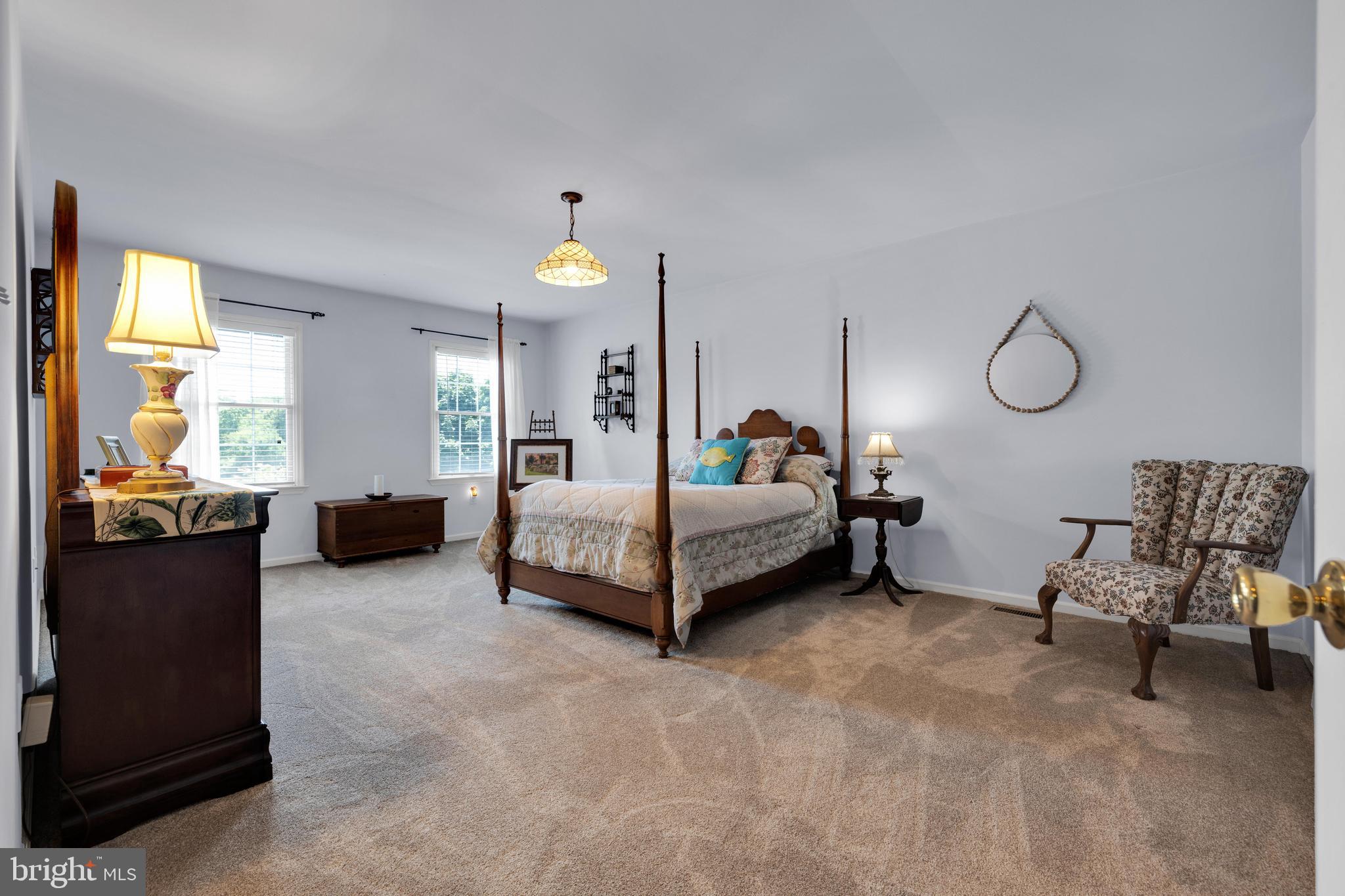 FIVE MILE HILL - Residential