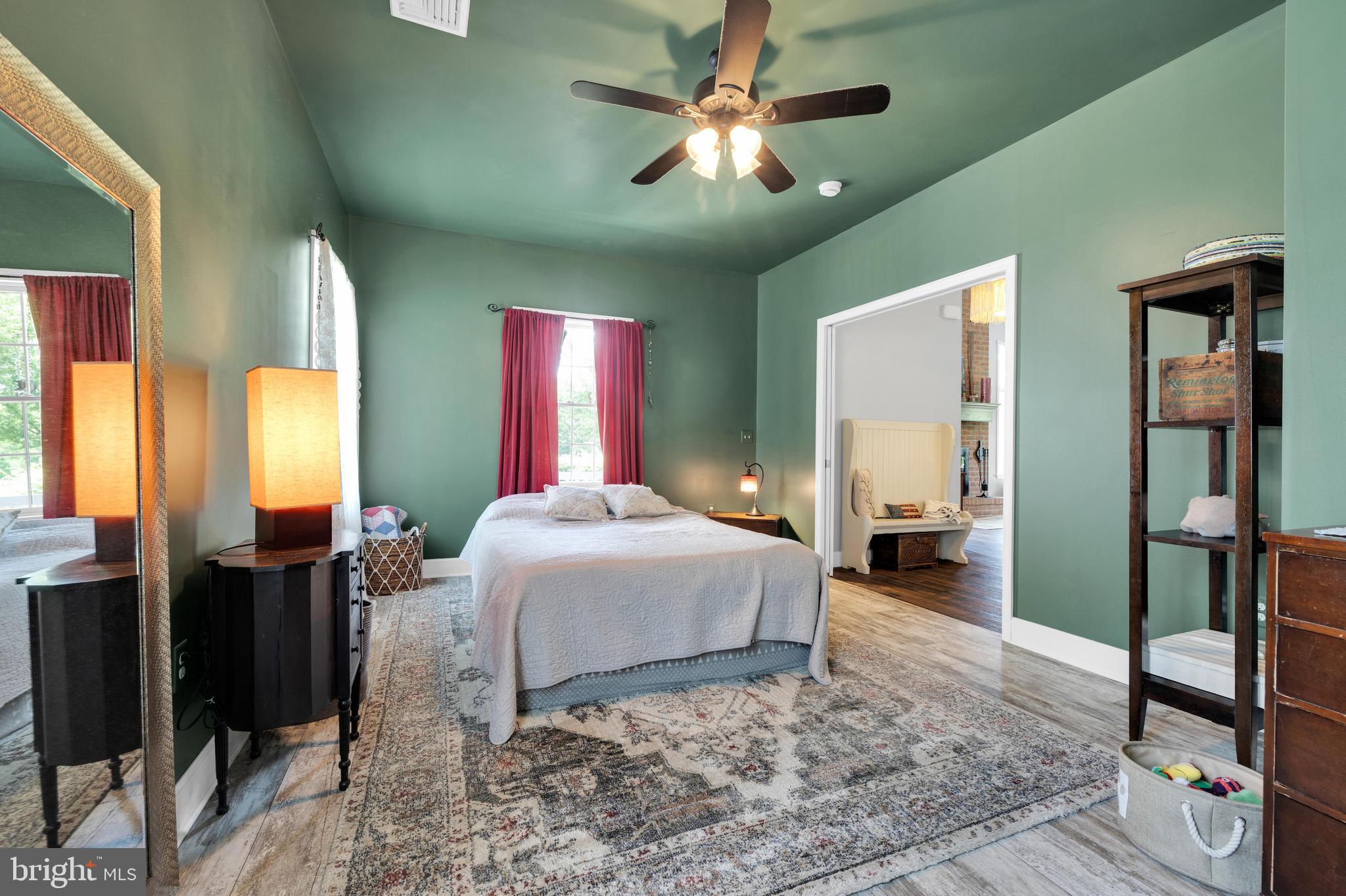 FIVE MILE HILL - Residential