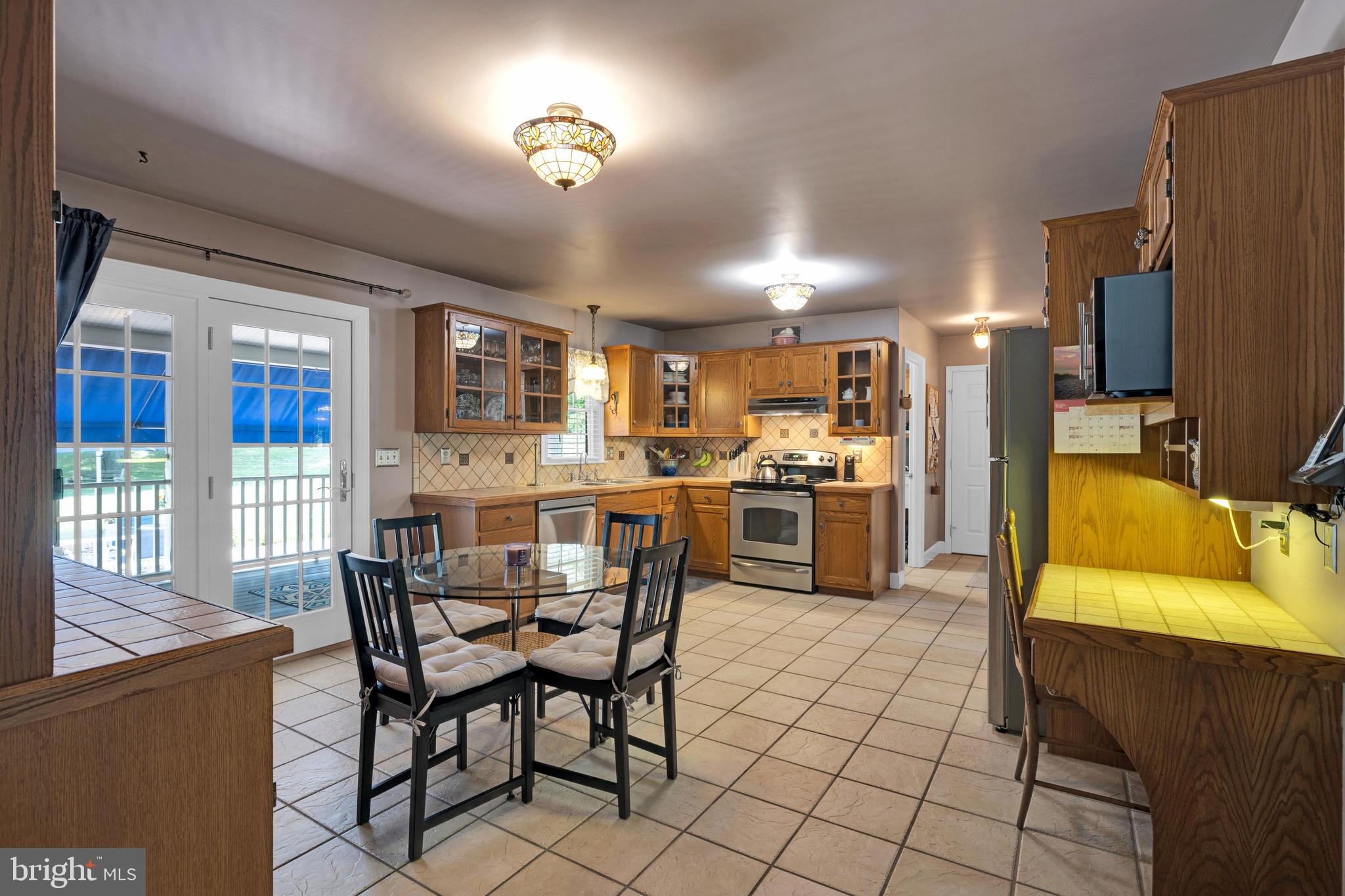 FIVE MILE HILL - Residential