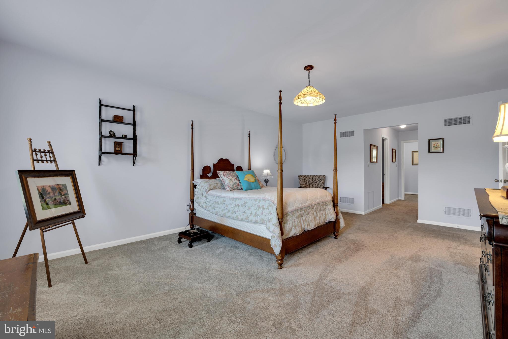 FIVE MILE HILL - Residential